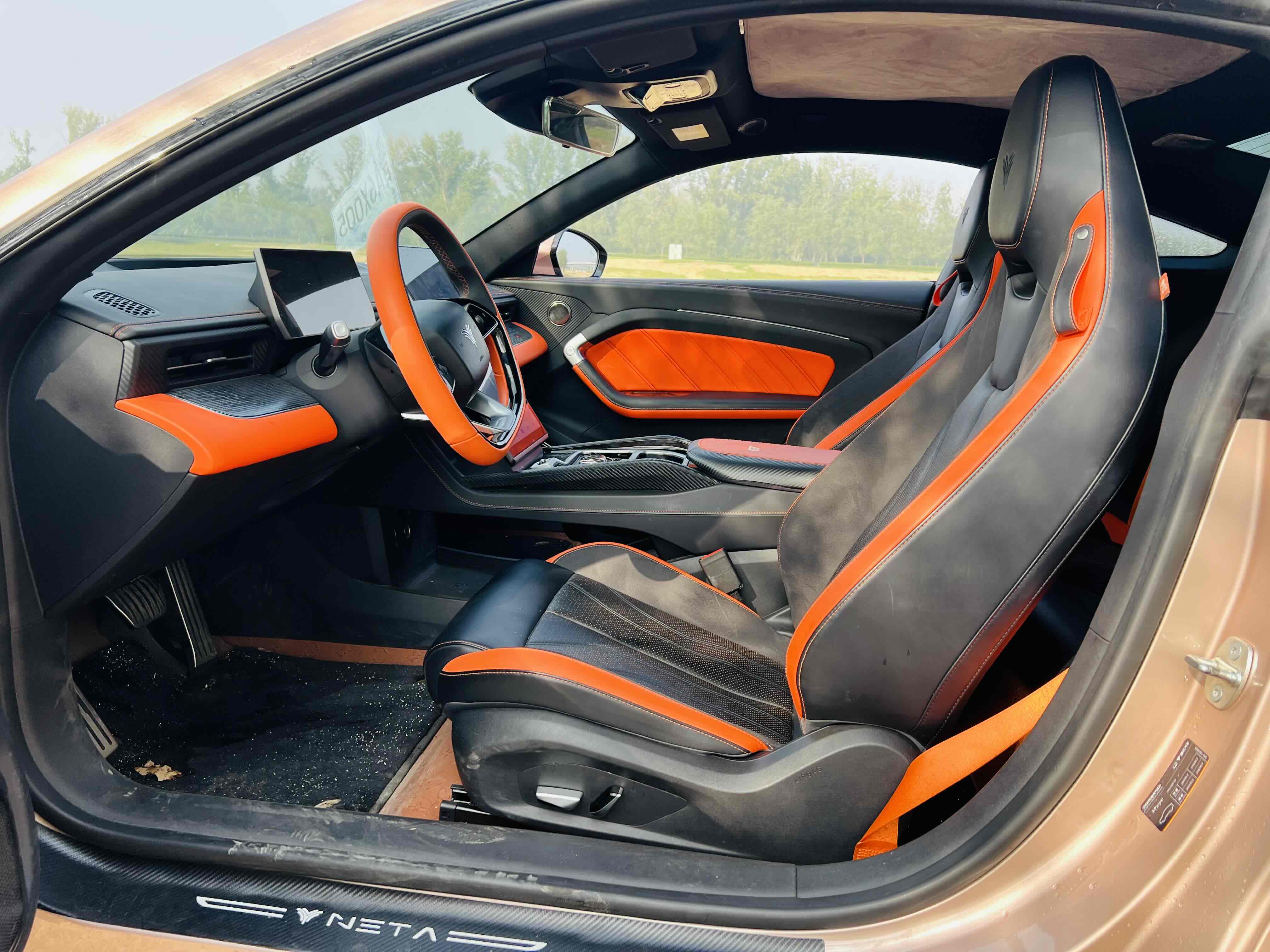 哪吒汽车 哪吒GT 2023 汽车图片 #8