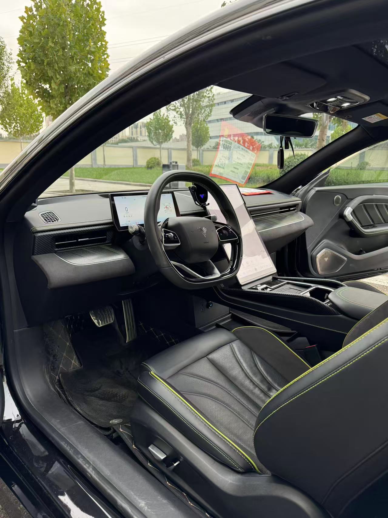 哪吒汽车 哪吒GT 2023 汽车图片 #8