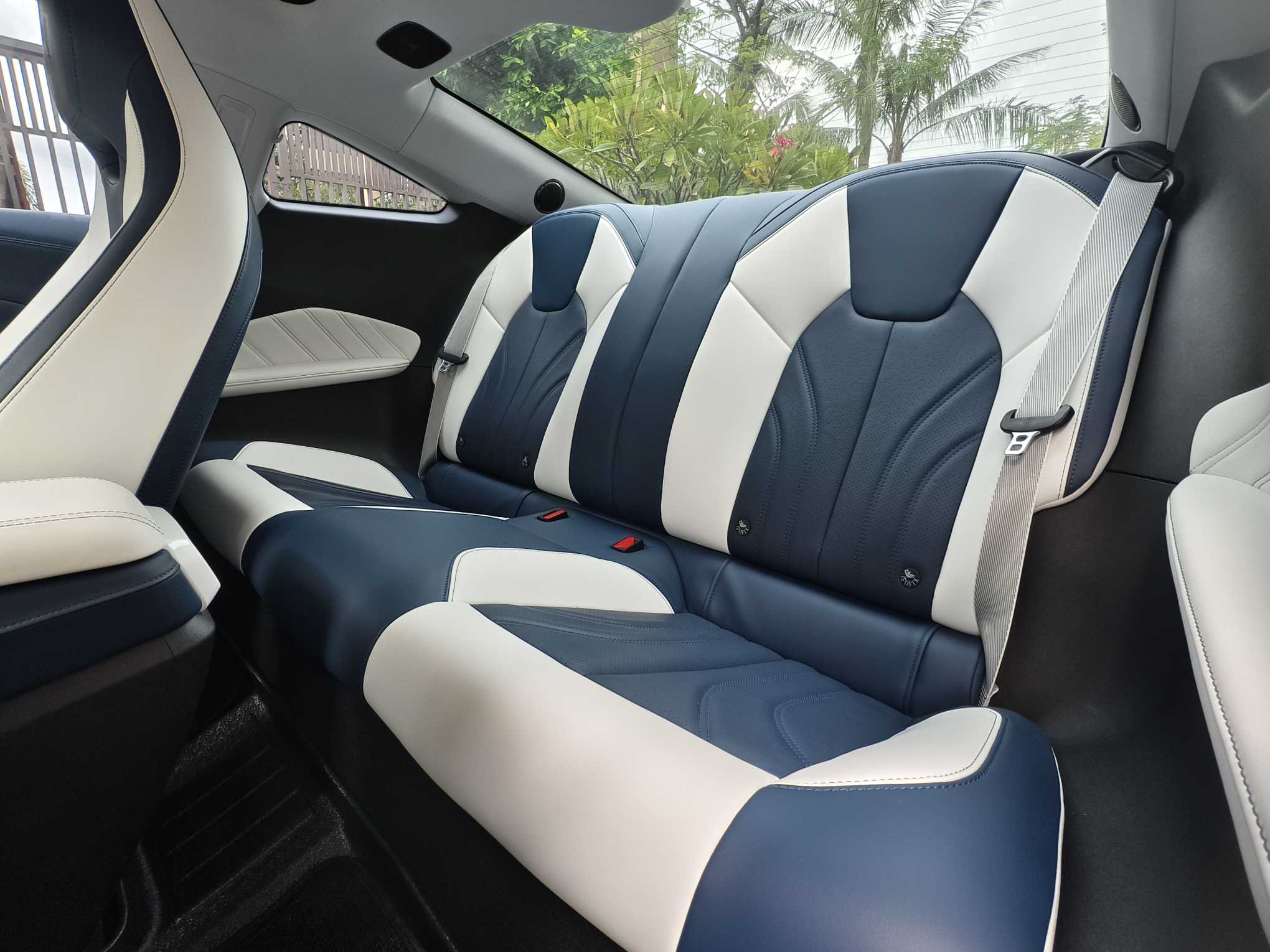 哪吒汽车 哪吒GT 2023 汽车图片 #8