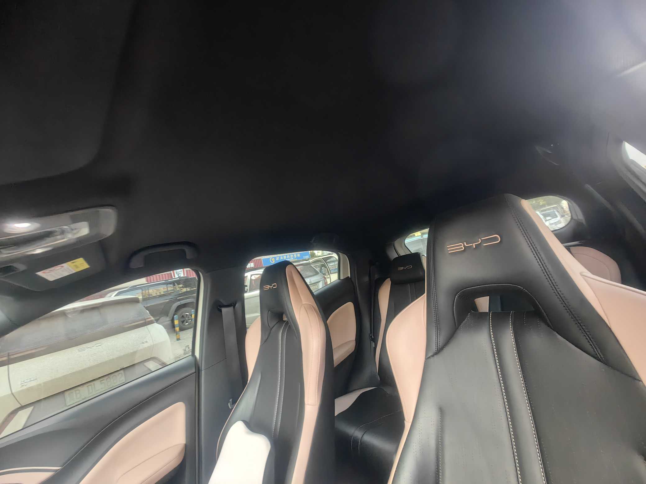 BYD M9 2023 image de voiture #8