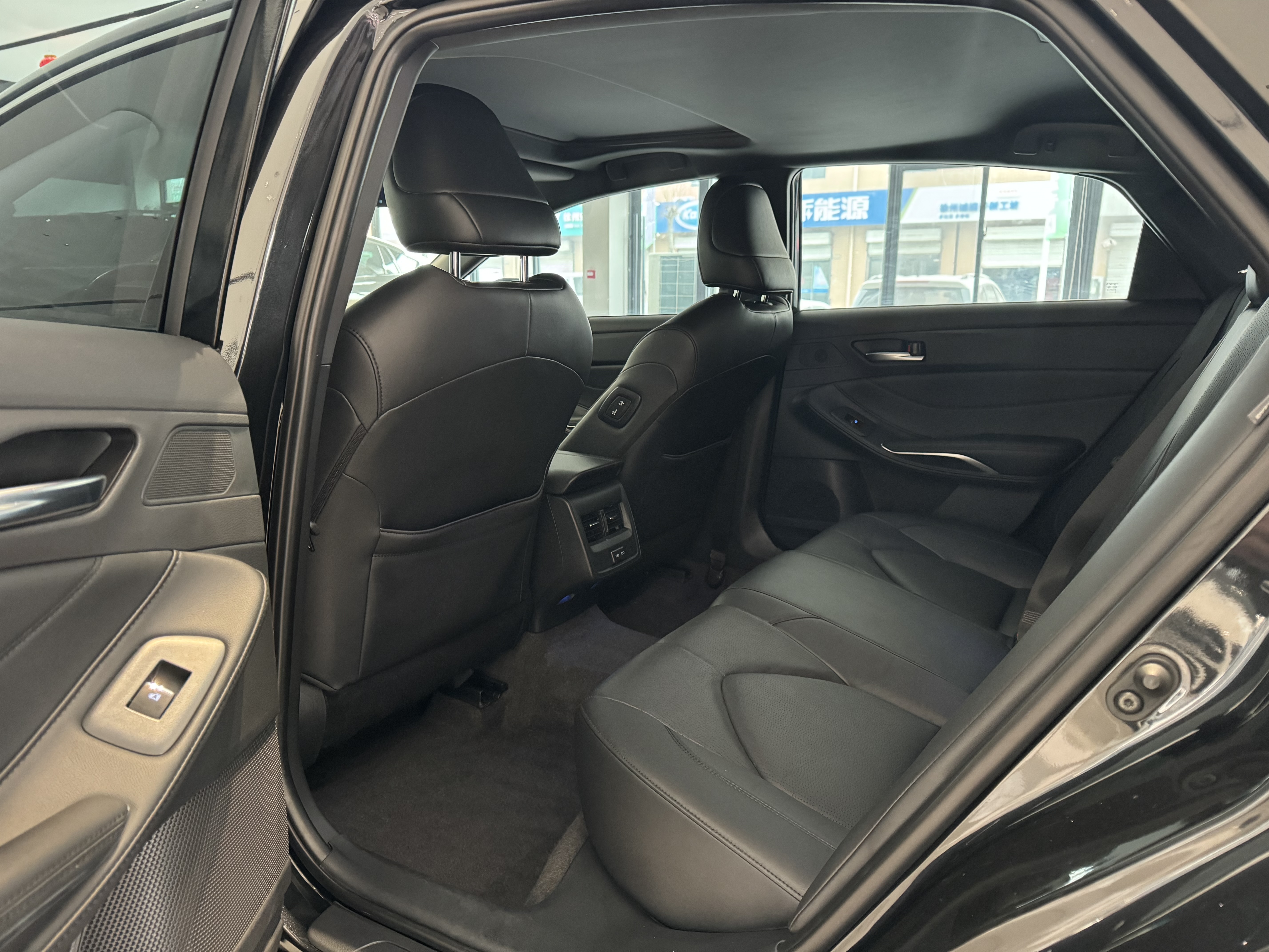 Toyota Avalon 2024 car image #8