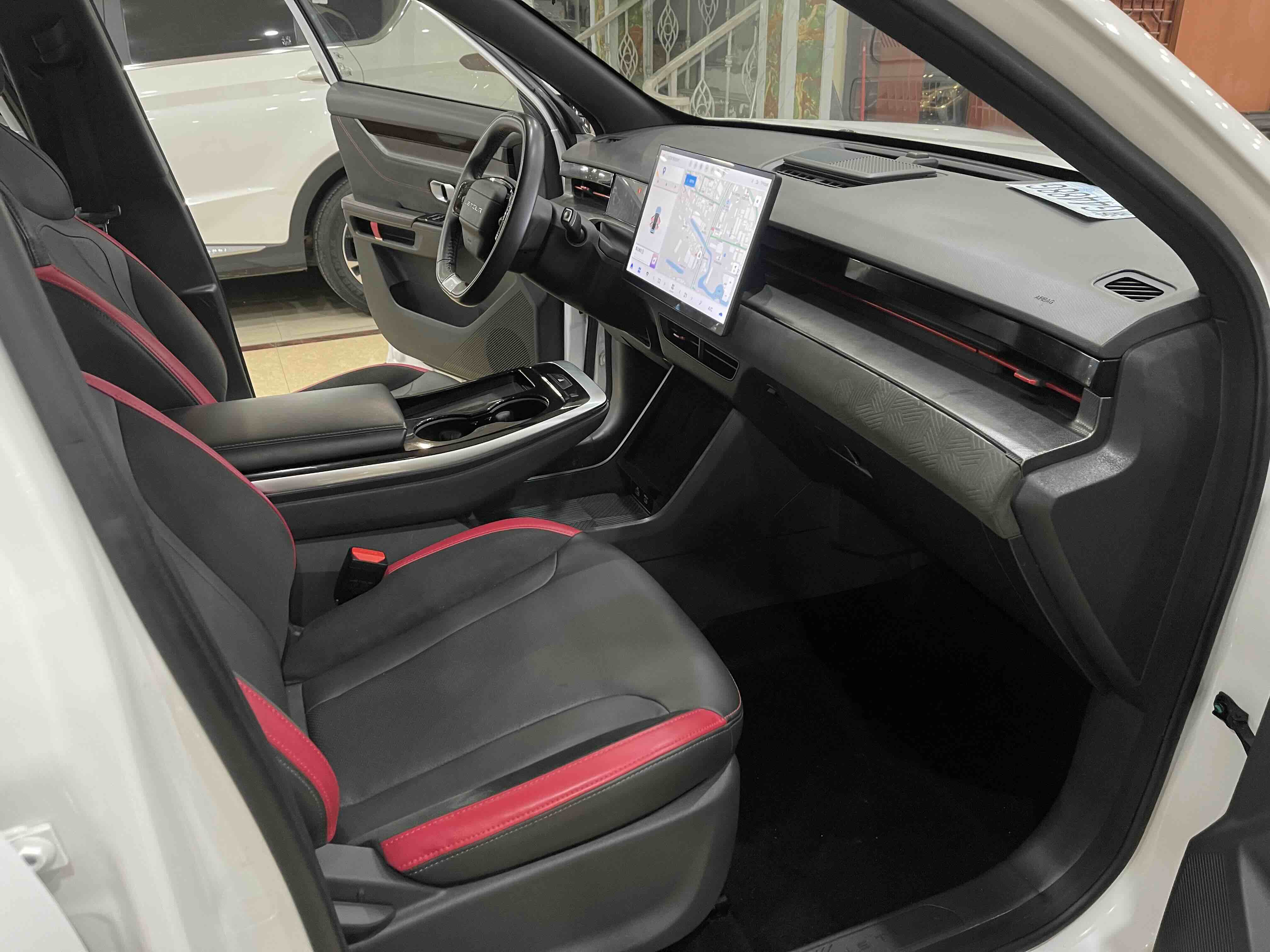 2023 car image #8