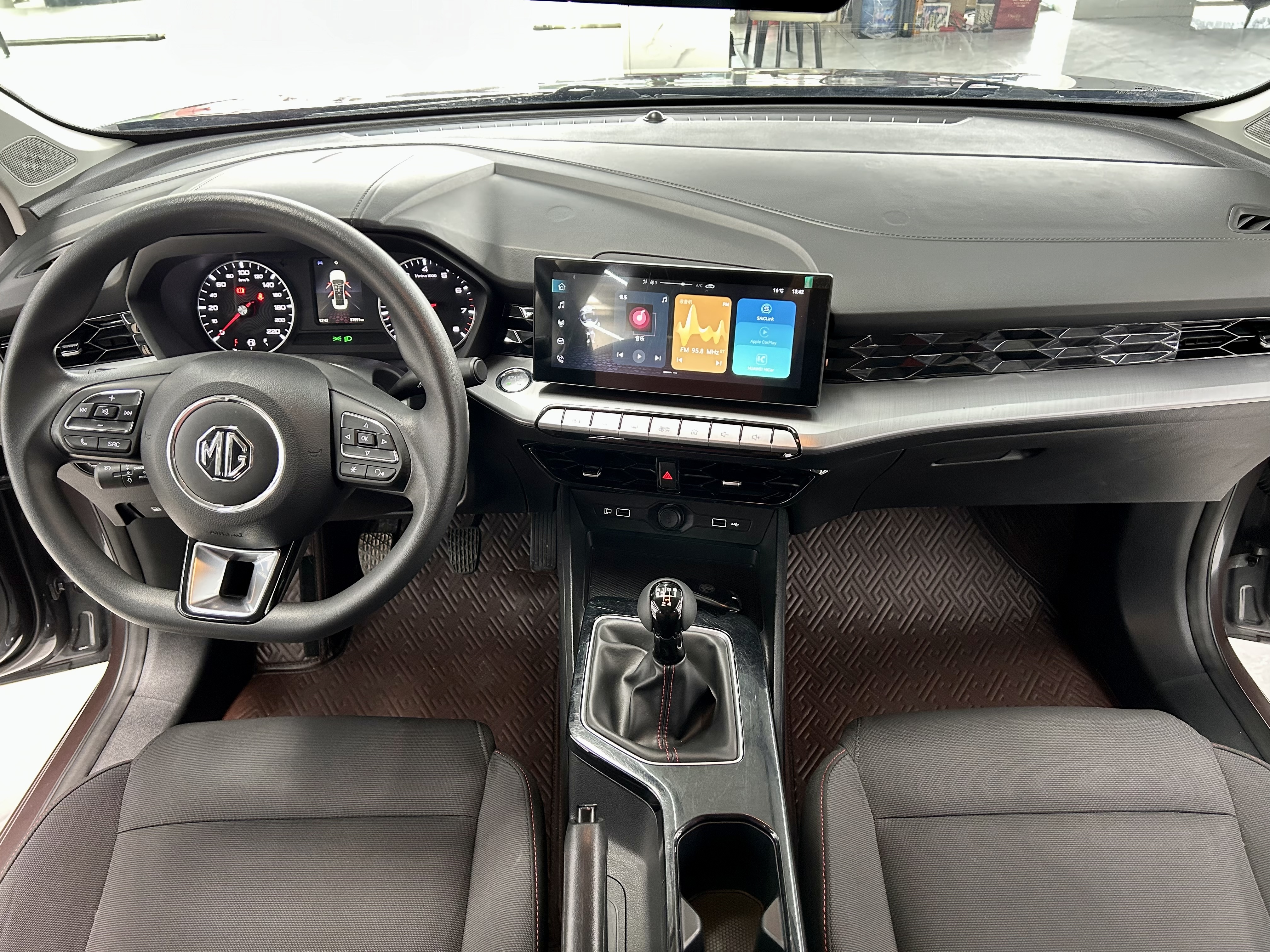 MG 5 2023 car image #8