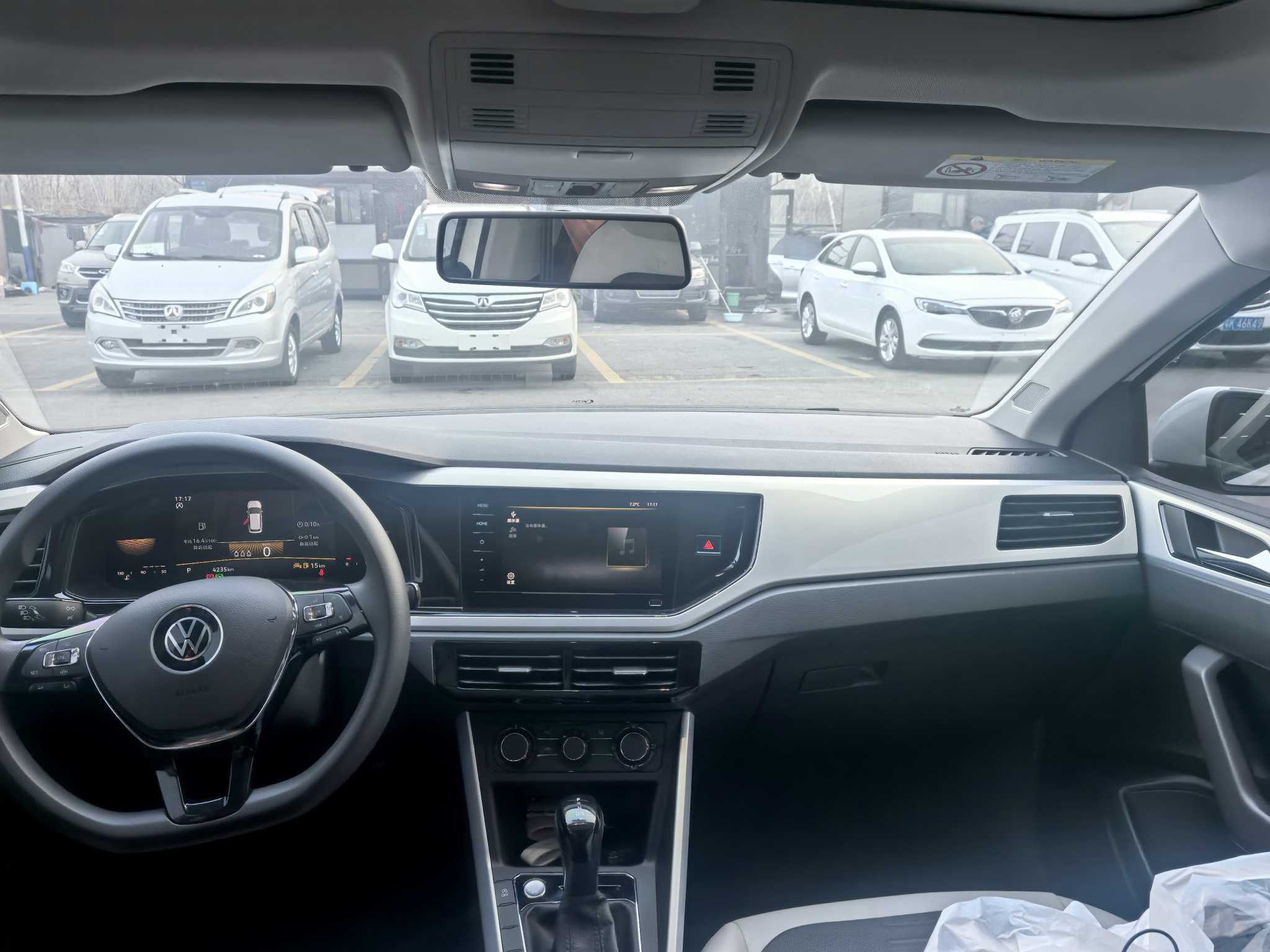 Polo 2024 car image #8
