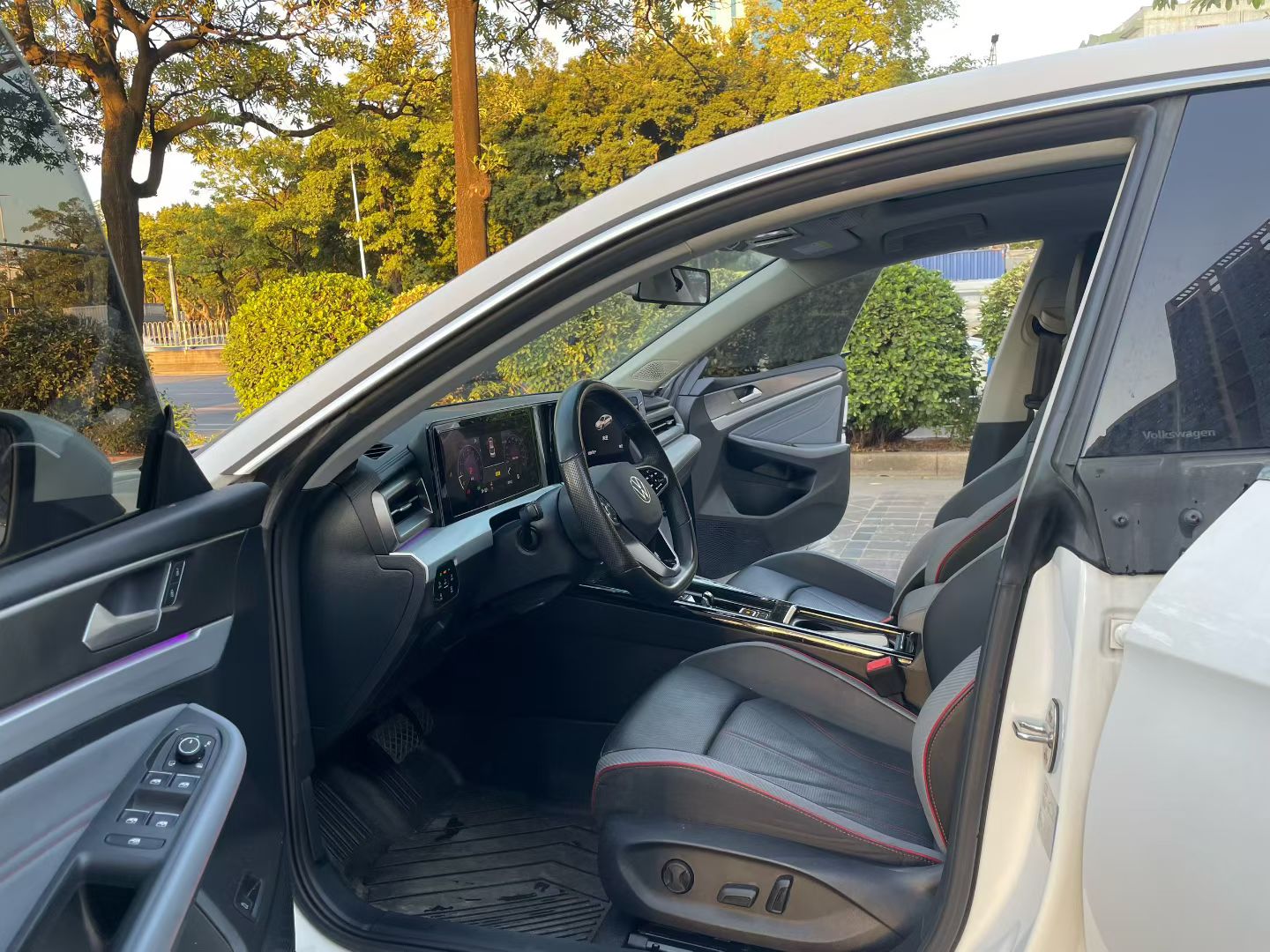 Volkswagen Lamando 2023 immagine di auto #8