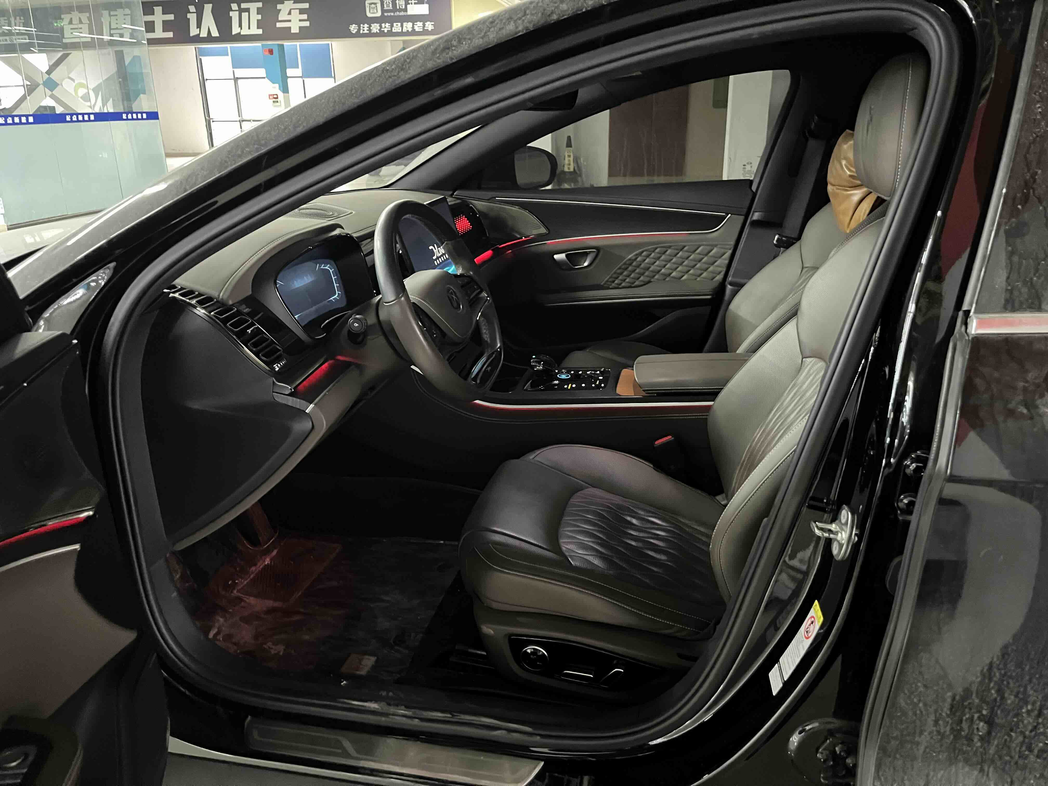 BYD Han 2023 car image #8