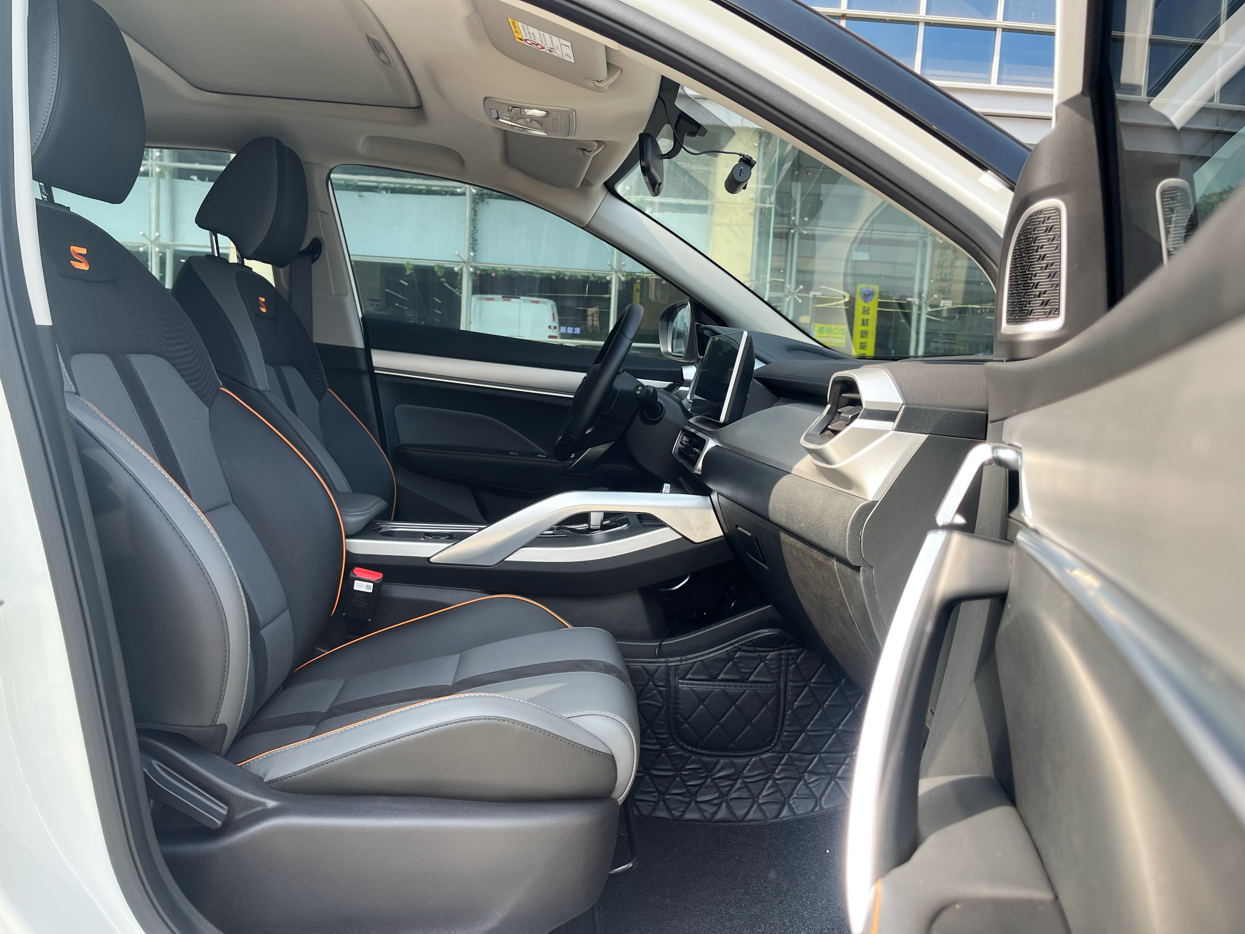 Coolray 2023 immagine di auto #8
