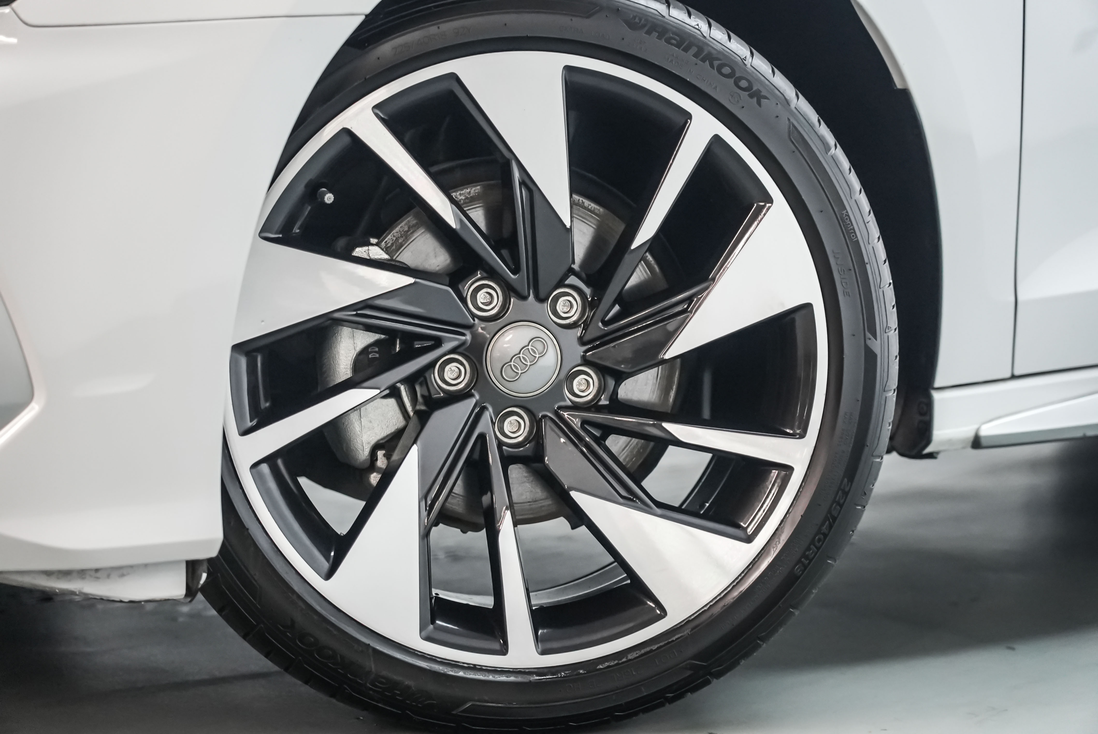 Audi A3 2024 car image #8