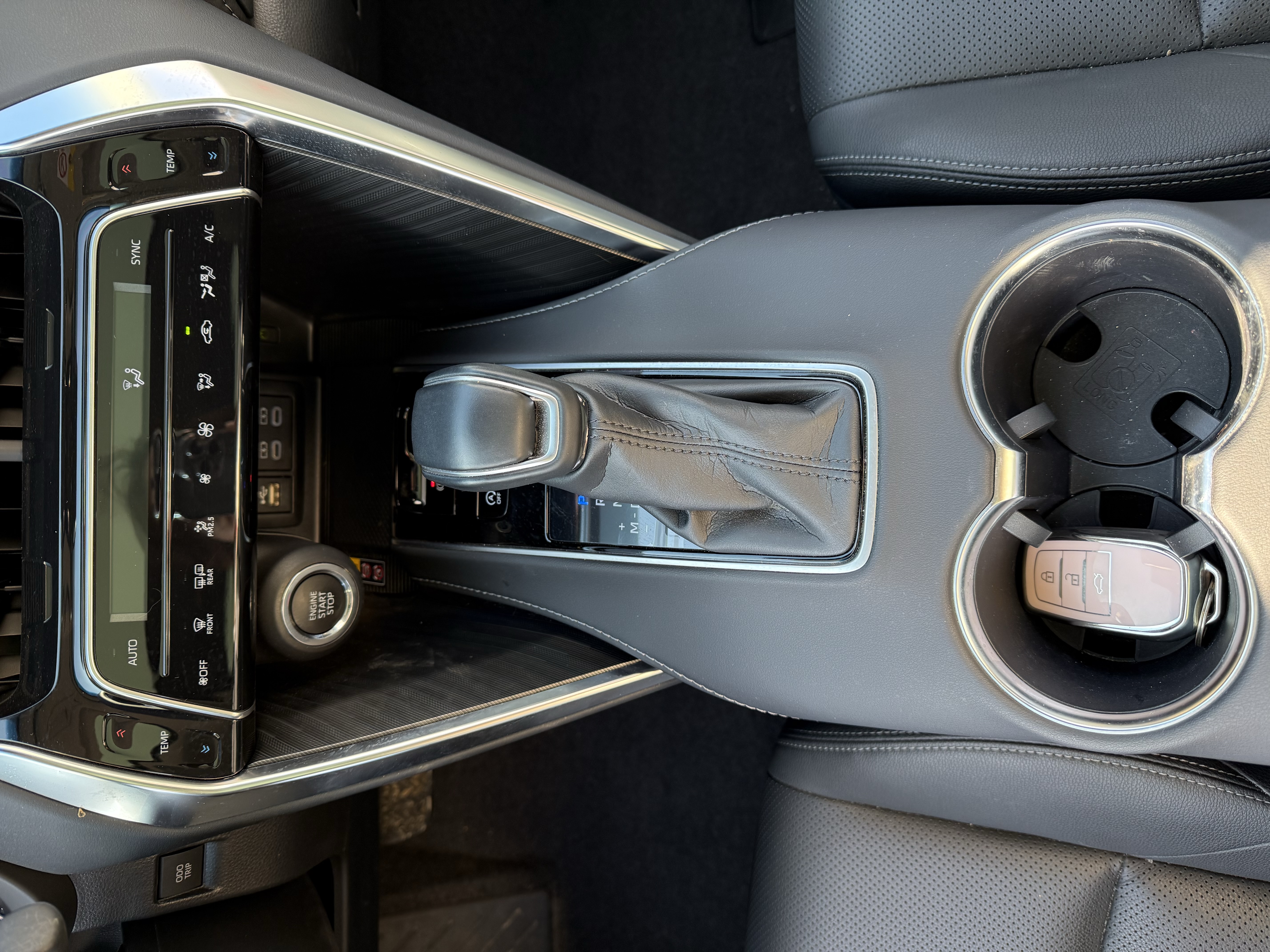 Toyota Harrier 2023 imagem de carro #8