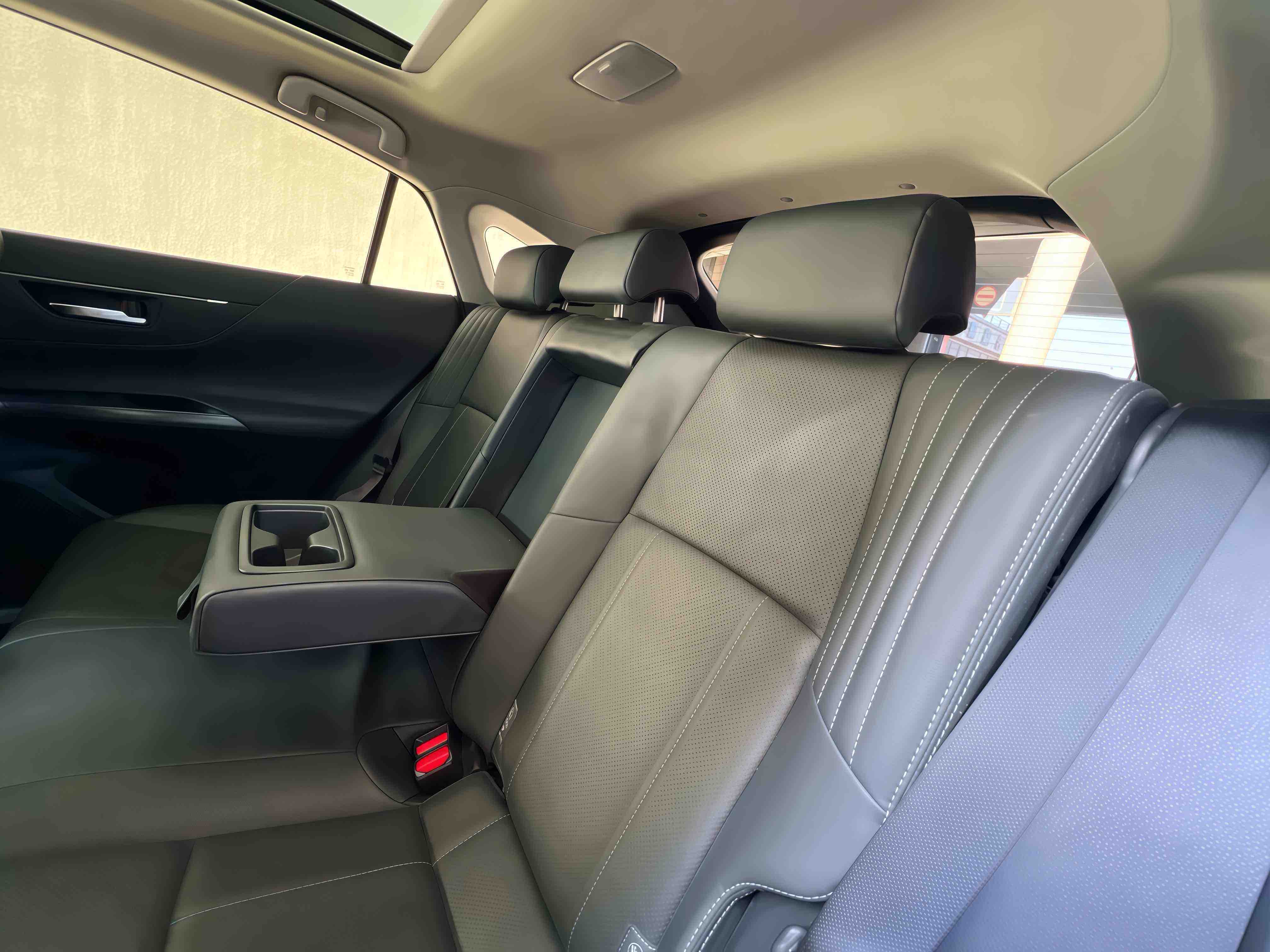 Toyota Harrier 2023 car image #8