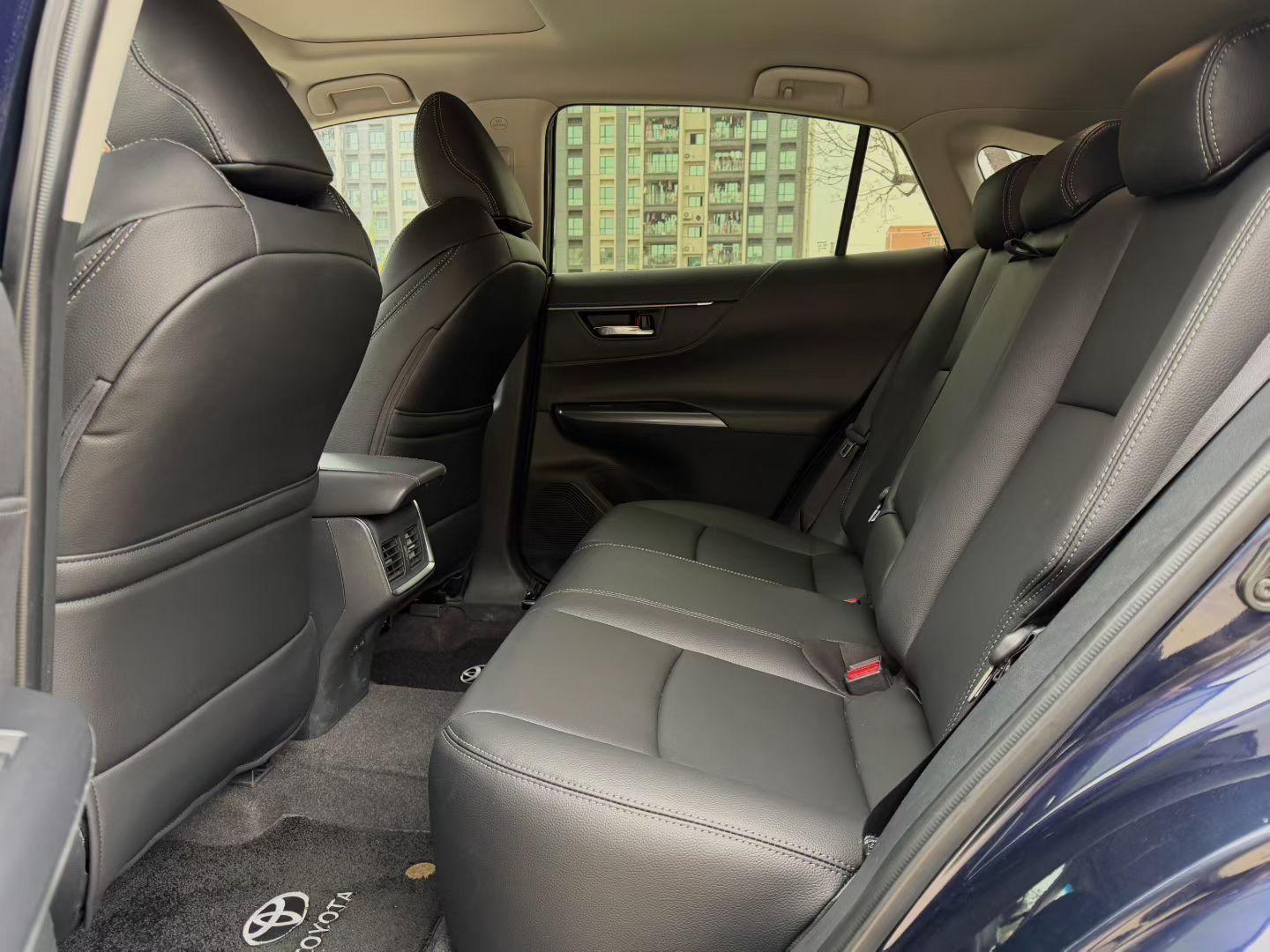 Toyota Harrier 2022 immagine di auto #8