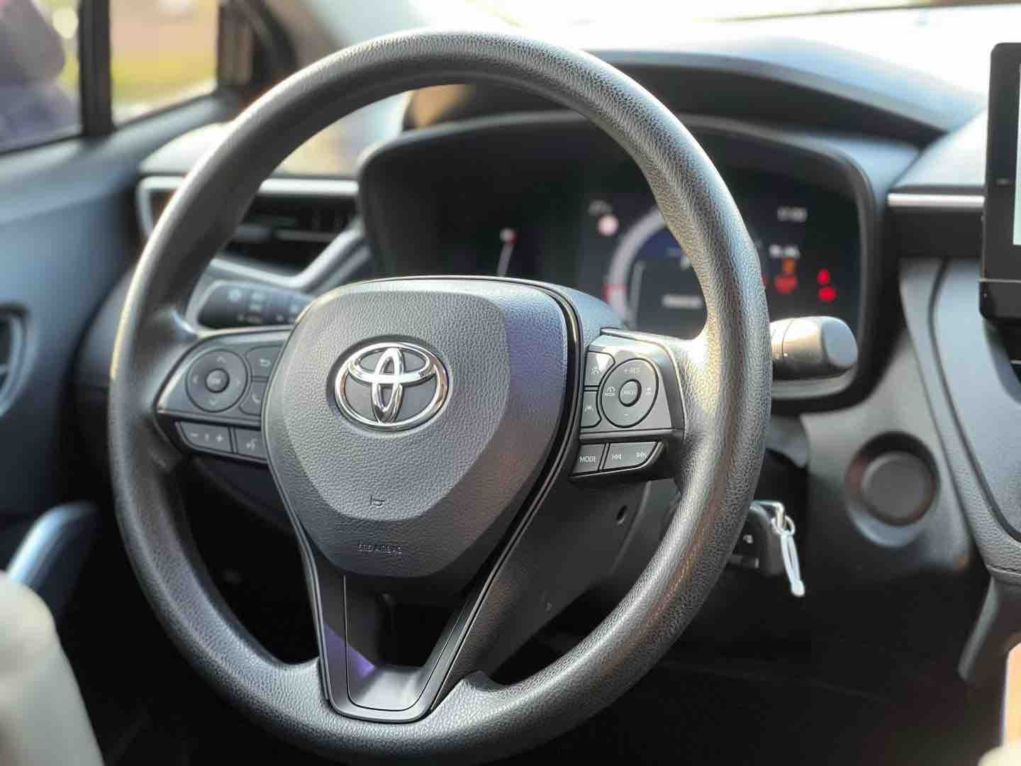 Toyota Corolla Cross 2023 immagine di auto #8