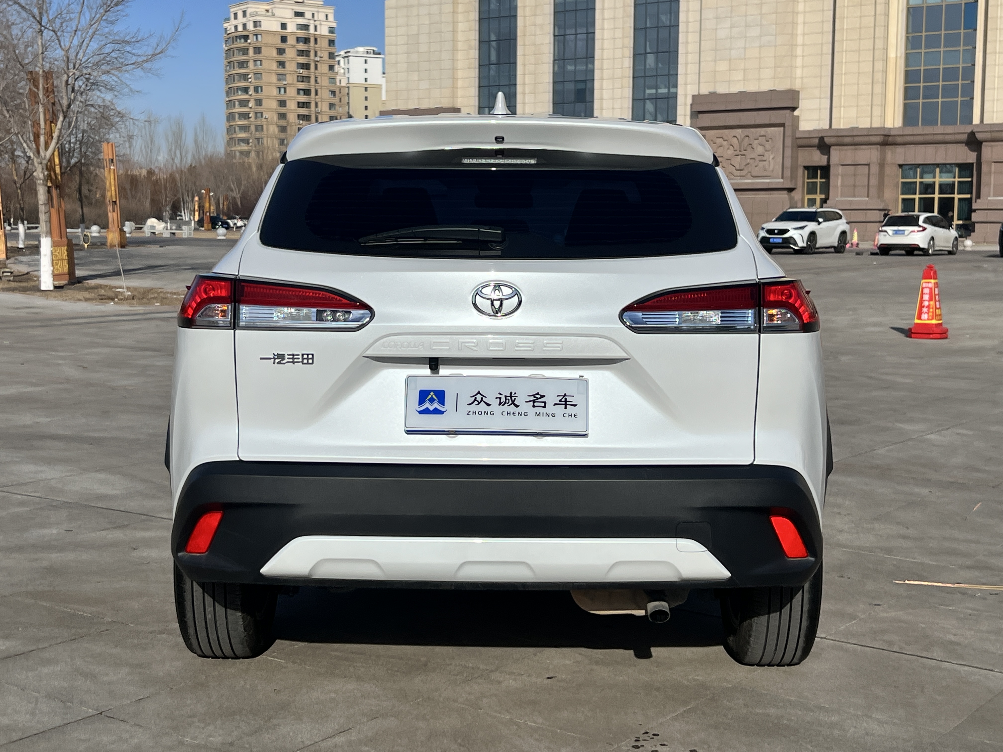 Toyota Corolla Cross 2024 #8 Toyota Corolla Cross 2024 car image #8