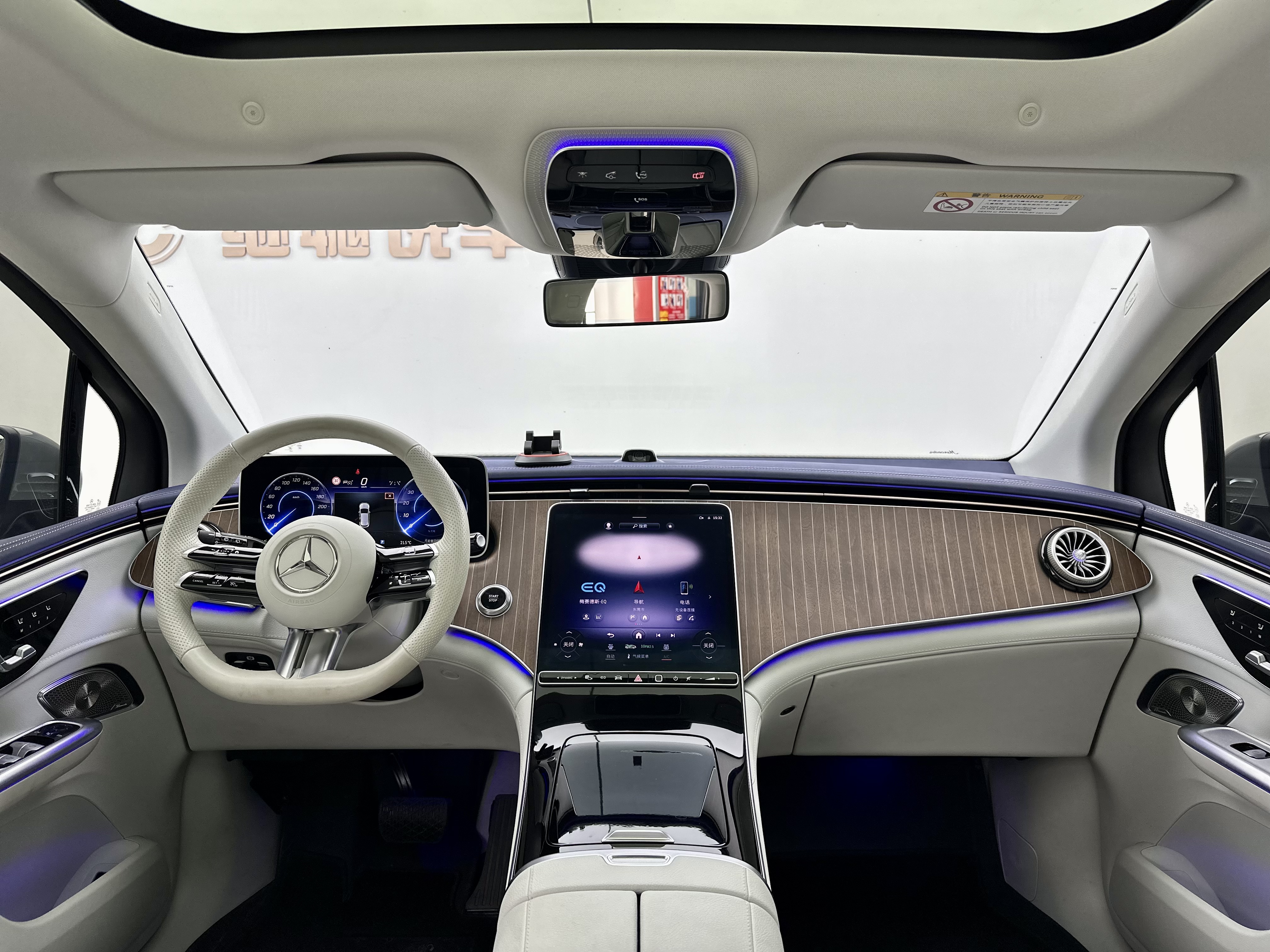 Mercedes-Benz EQE SUV 2025 #8 Mercedes-Benz EQE SUV 2025 car image #8