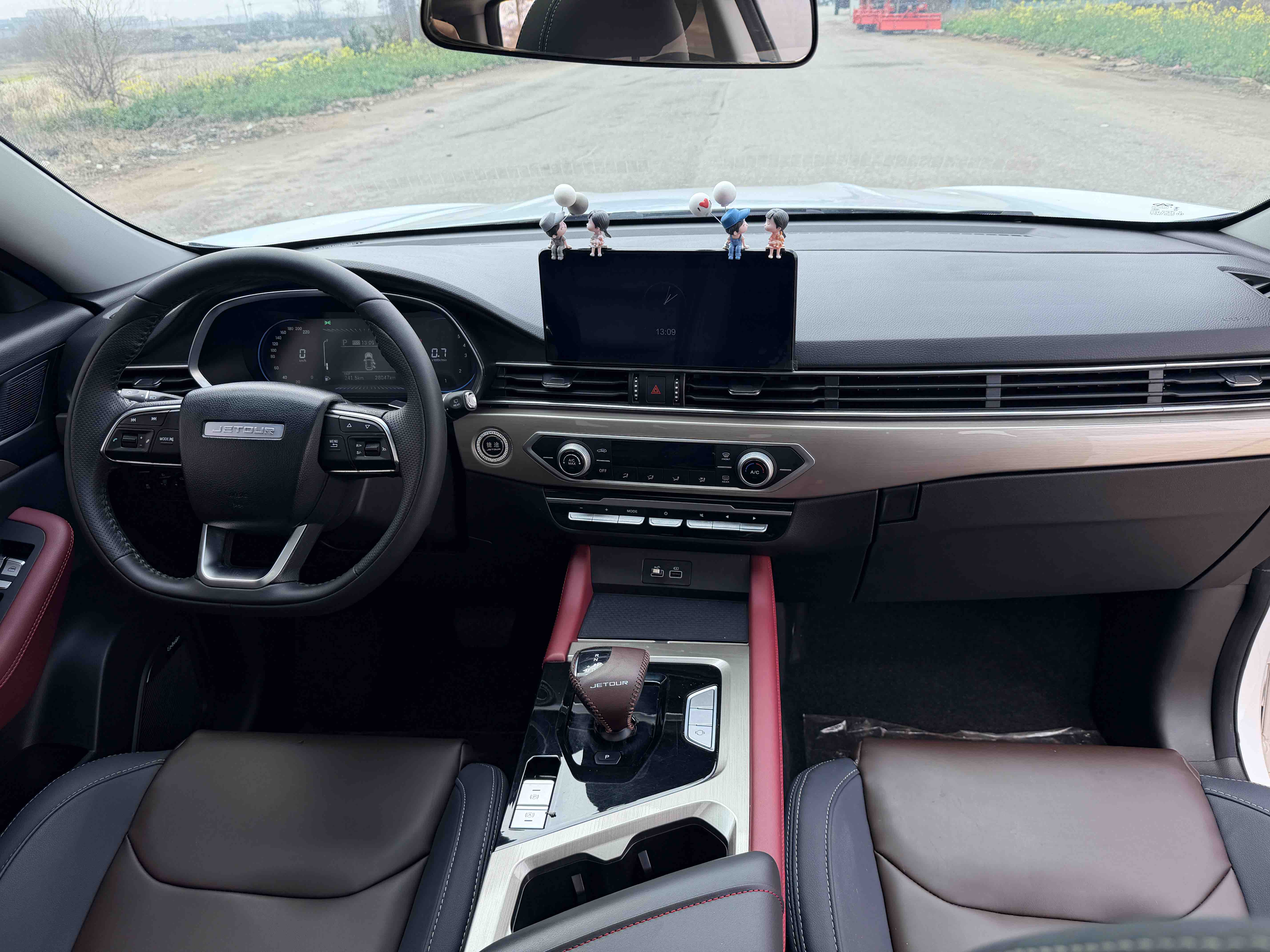 X70 2023 #8 X70 2023 car image #8
