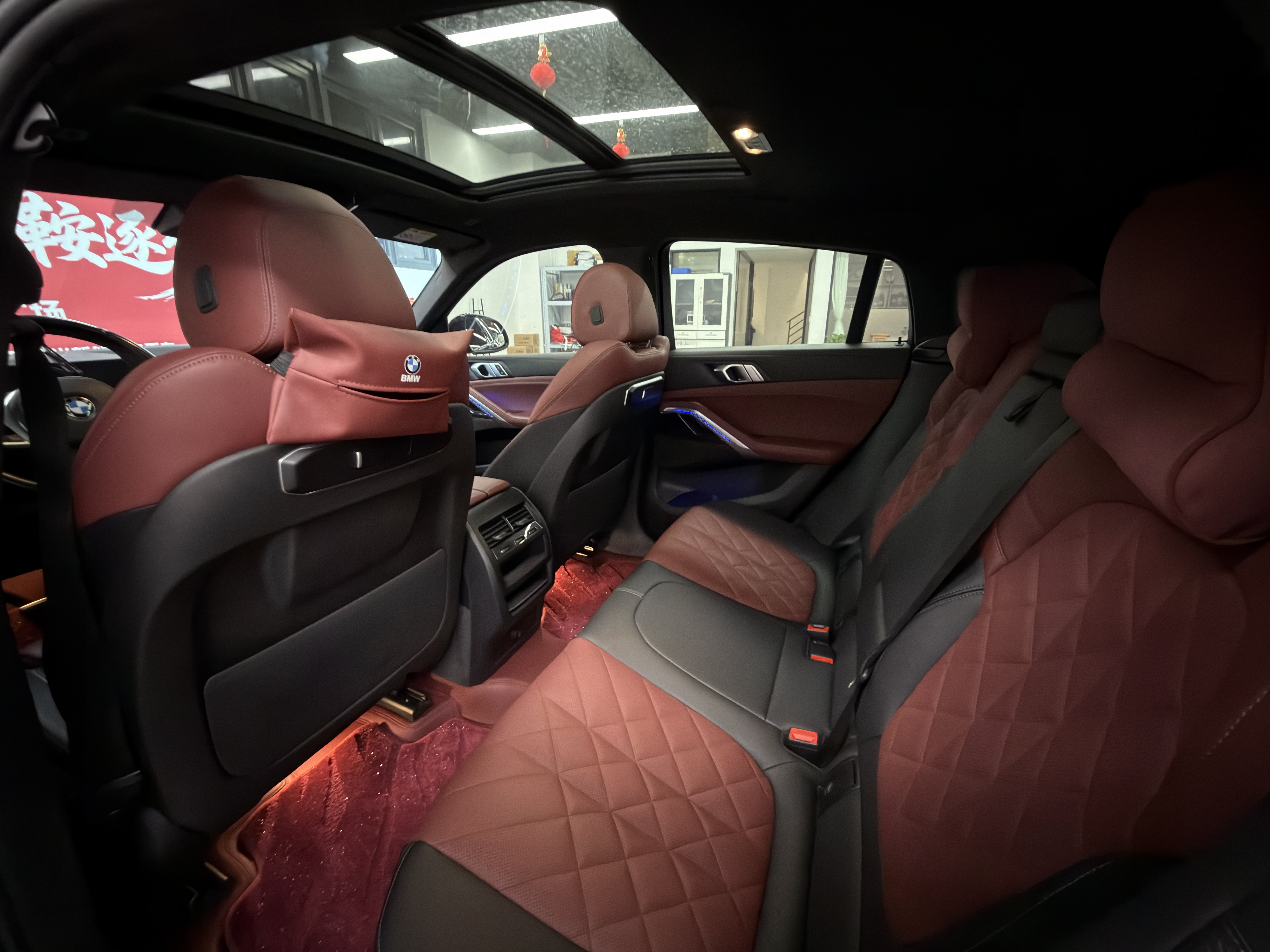 BMW X6 2023 car image #8