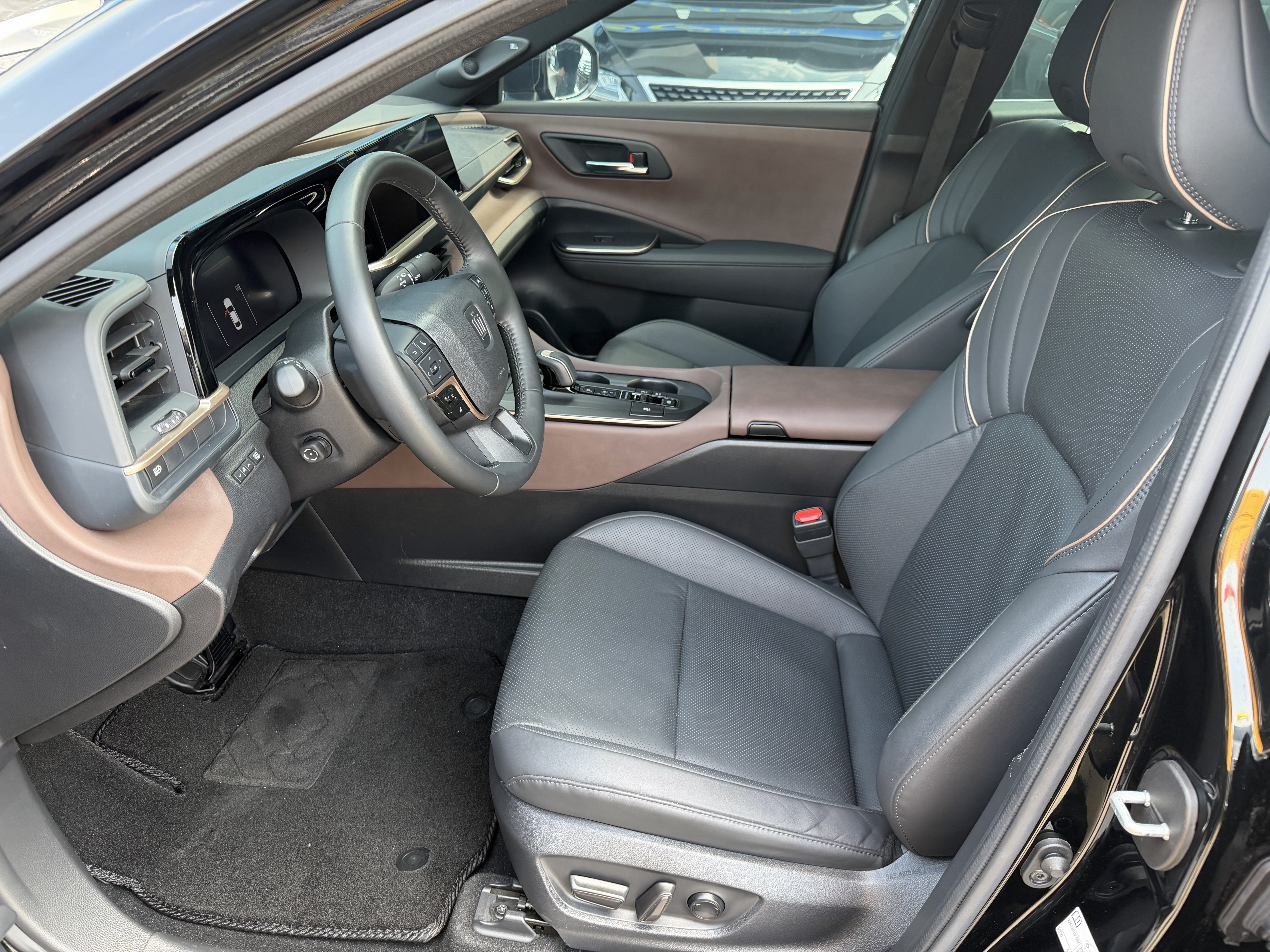 Toyota CrownSportCross 2024 image de voiture #8