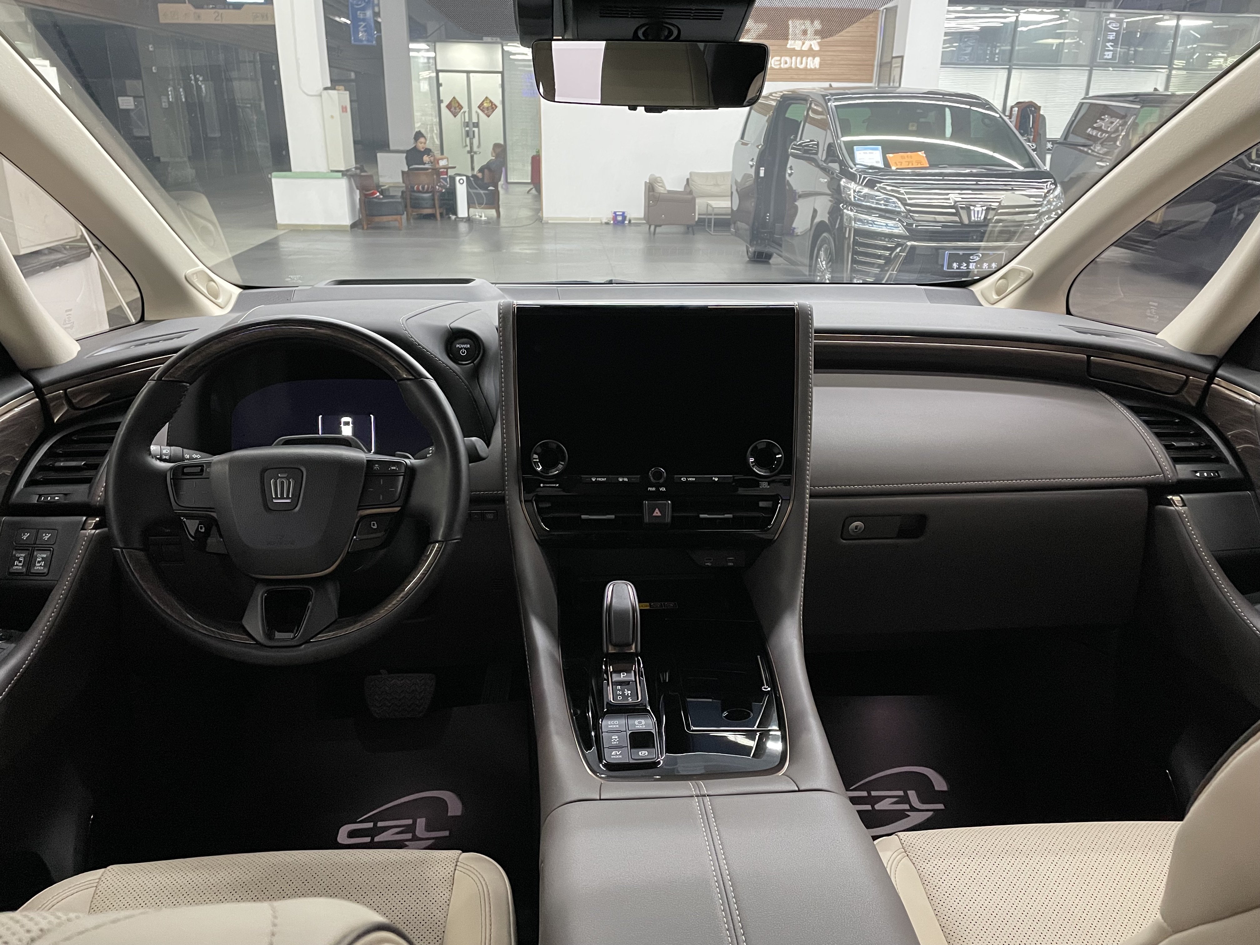 丰田 威尔法 2025 汽车图片 #8