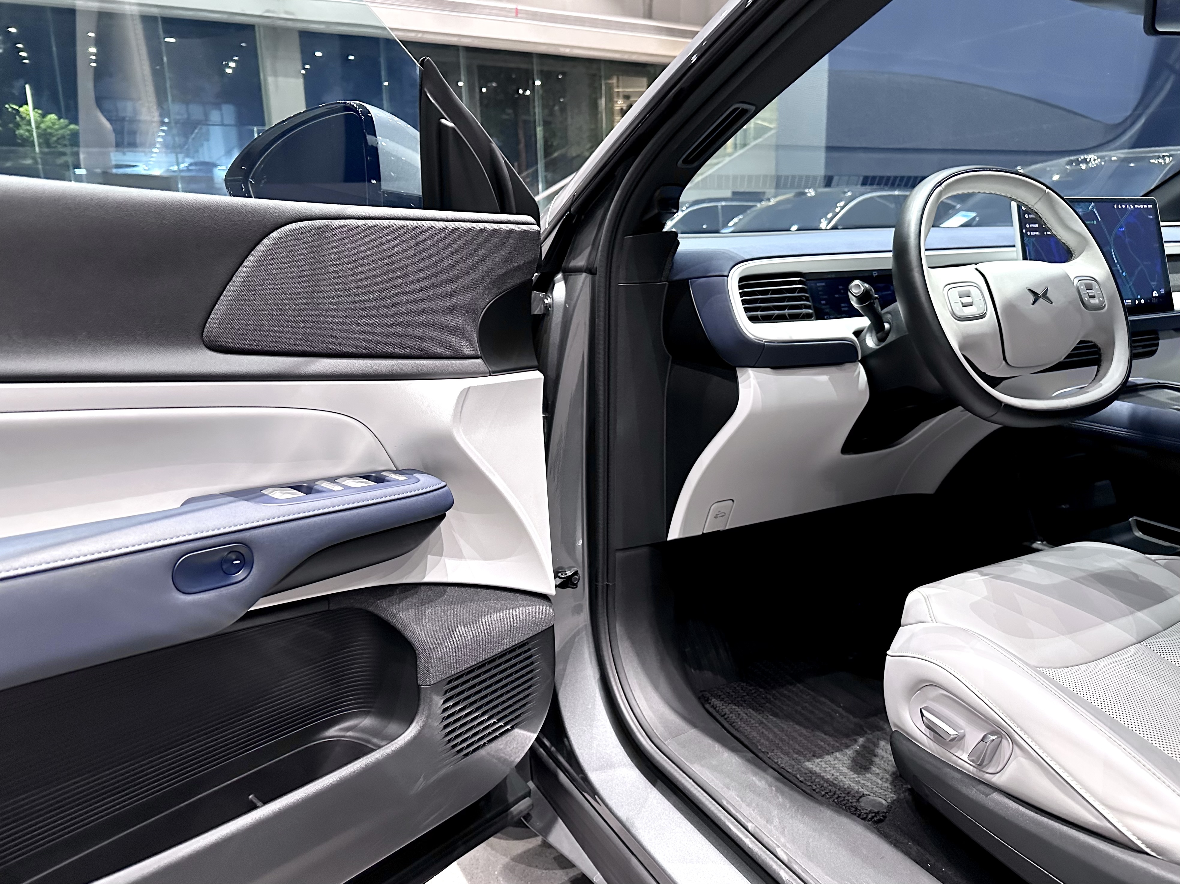 Xpeng G6 2023 car image #8