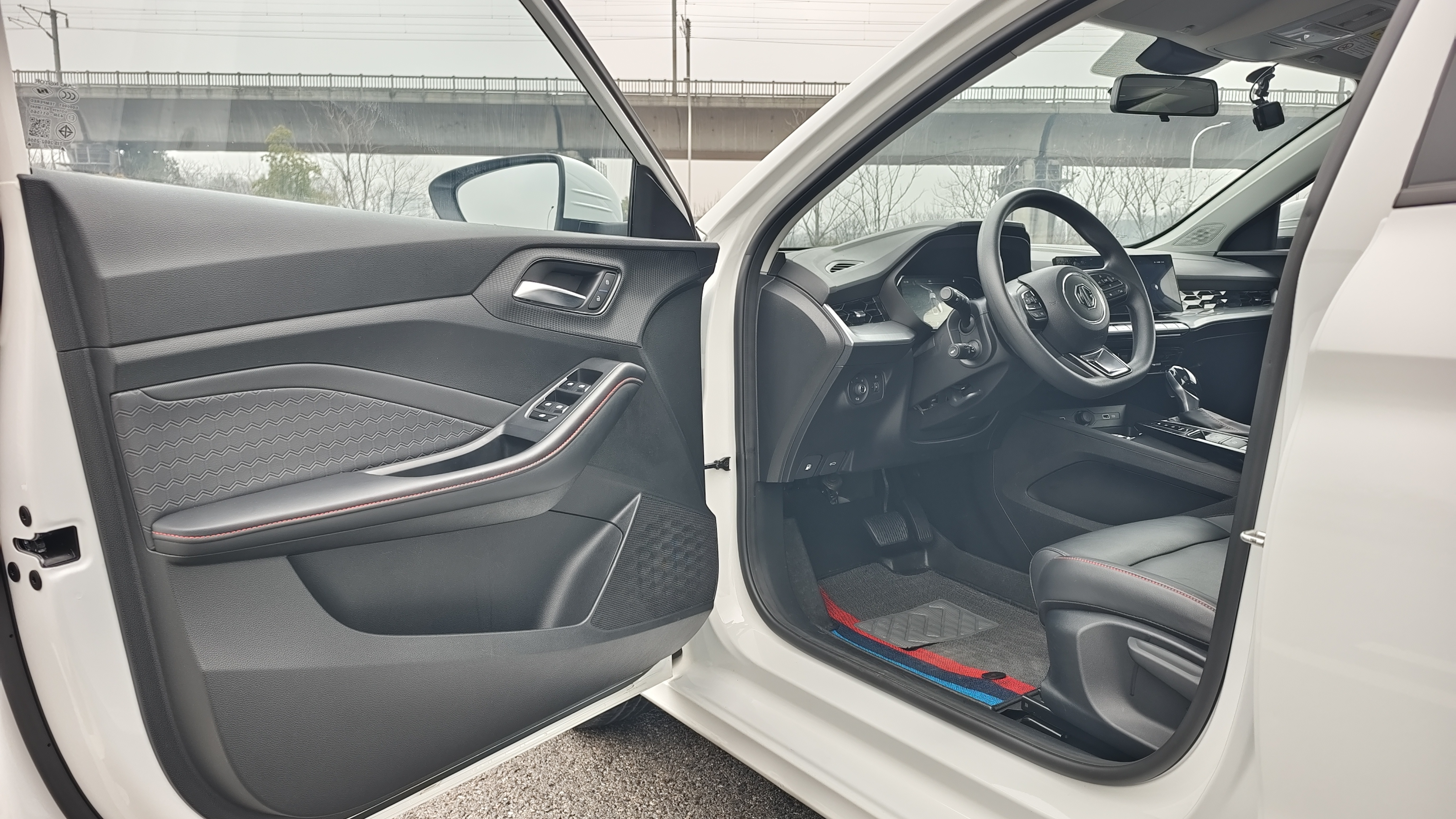 MG 5 2024 car image #8