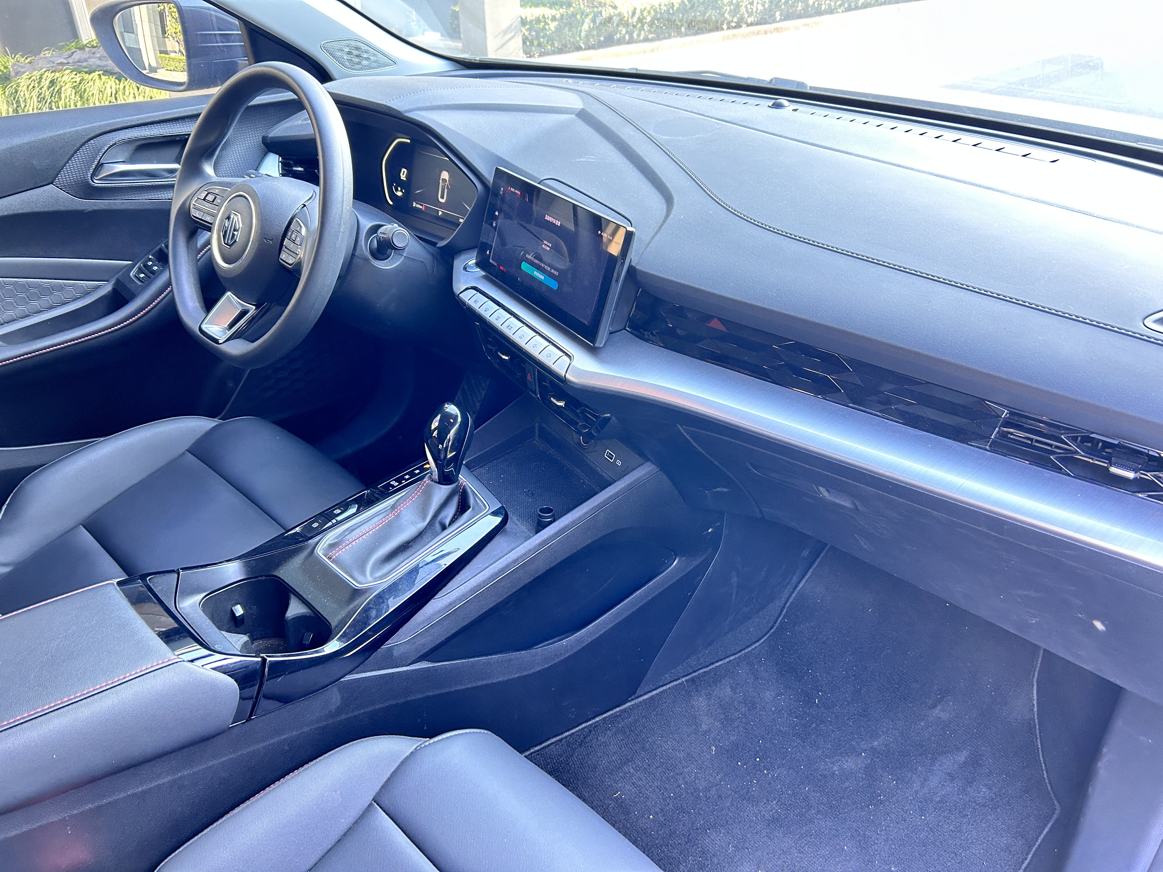 5 2024 car image #8