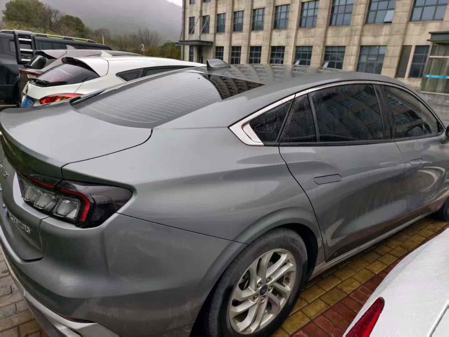 Ford Mondeo 2023 car image #8