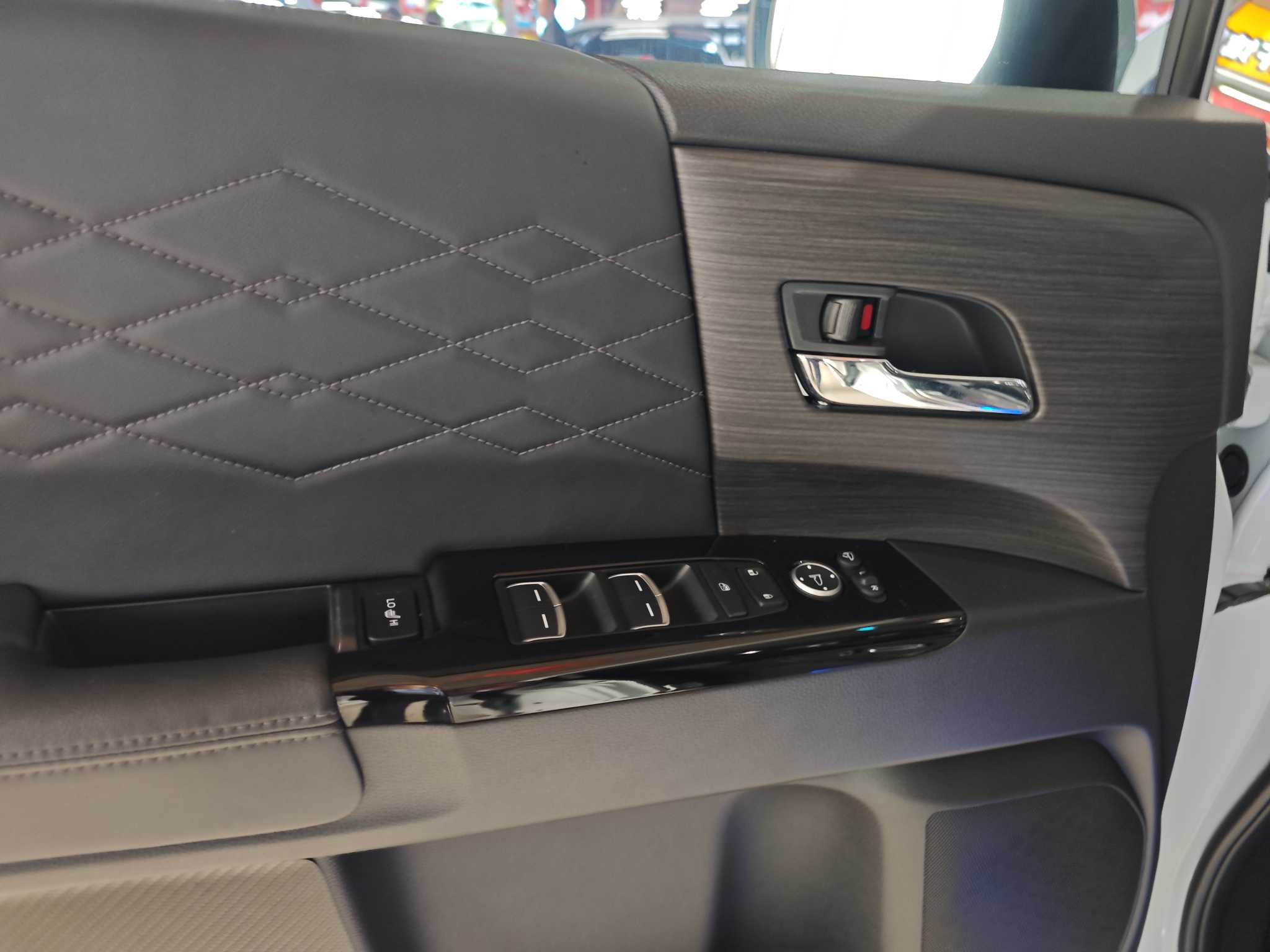 Honda Elysion 2024 car image #8