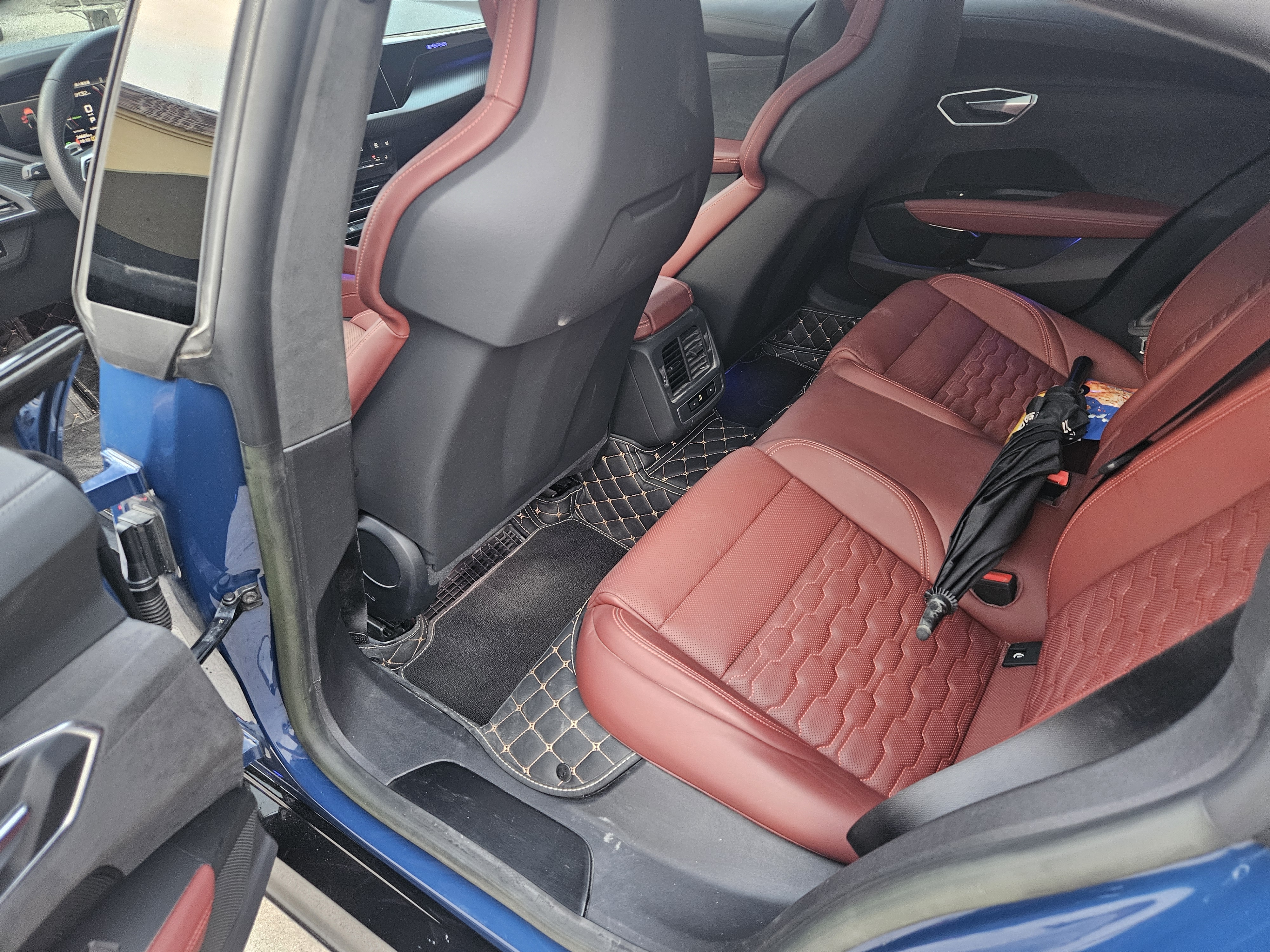 Audi e-tron GT 2023 car image #8