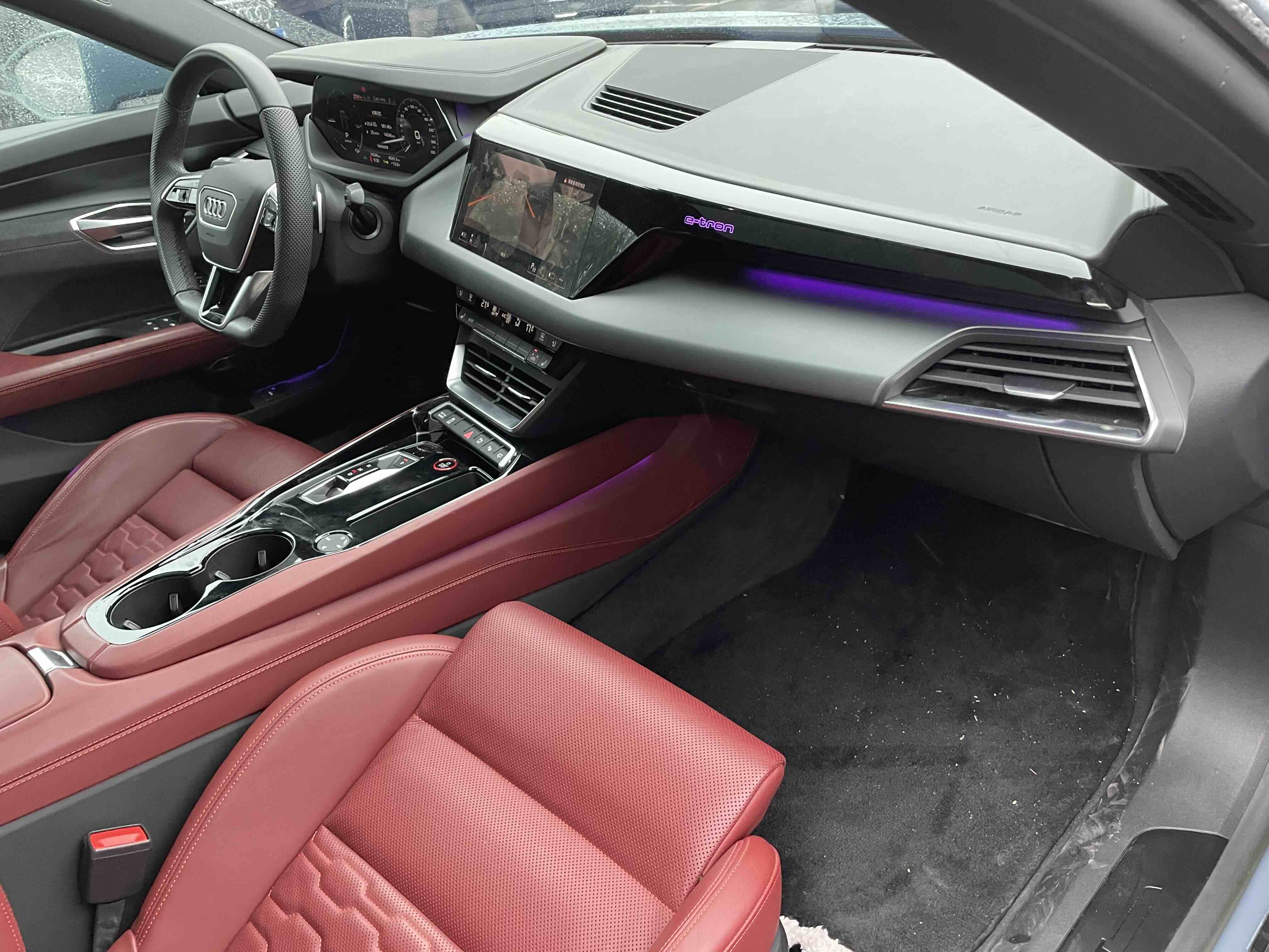 Audi e-tron GT 2024 car image #8