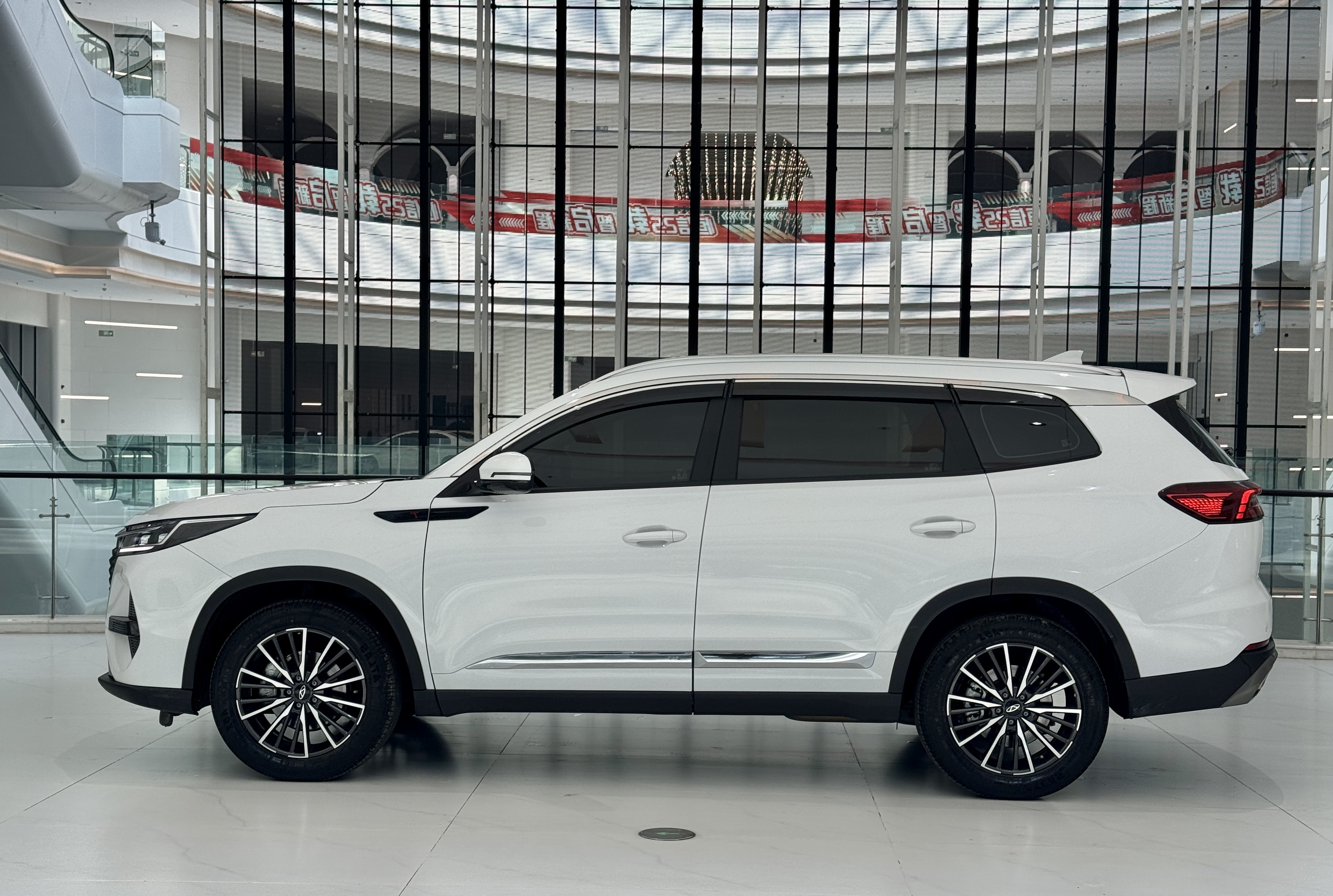 Chery Tiggo 8 PRO 2024 car image #8