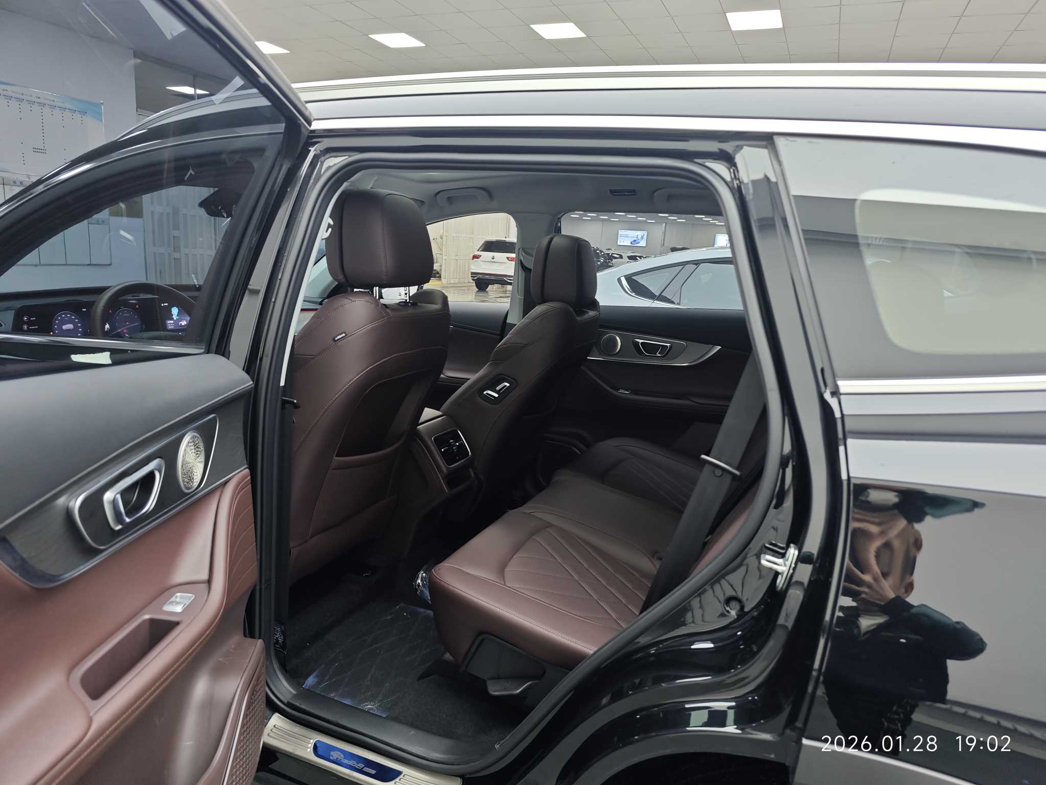 Tiggo 8 PRO 2023 car image #8