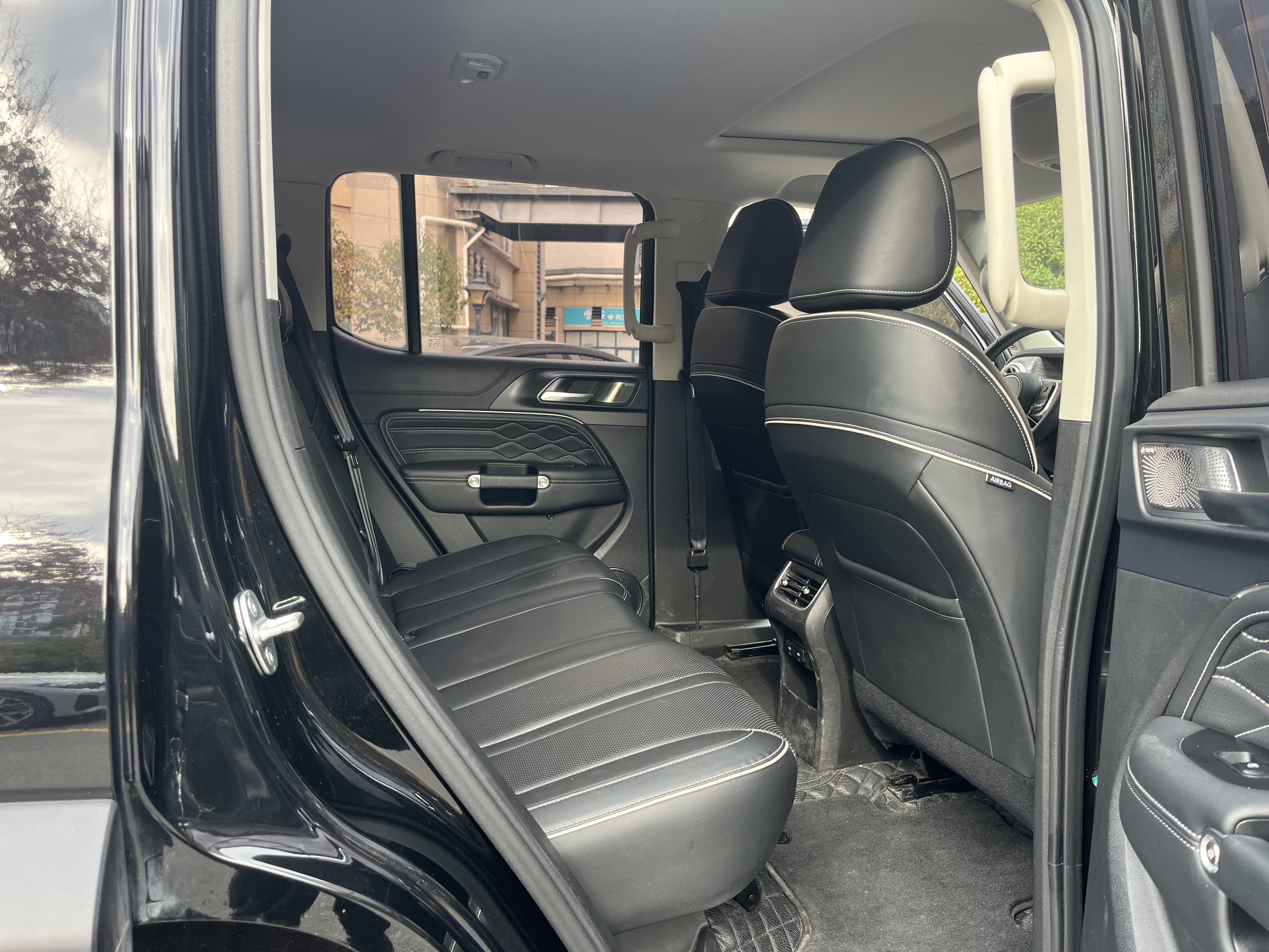 Tank 300 2024 car image #8