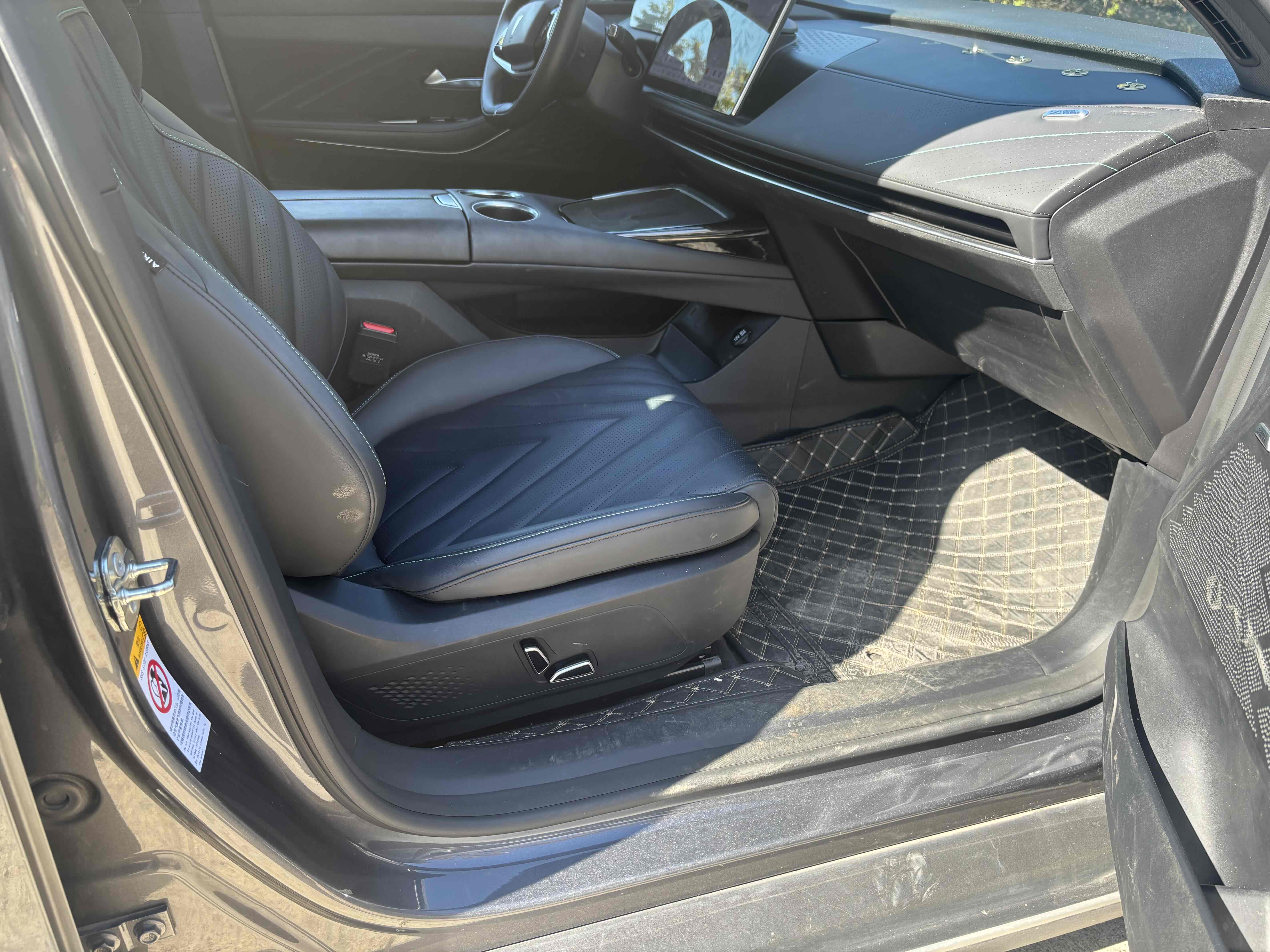 深蓝汽车 深蓝SL03 2024 汽车图片 #8