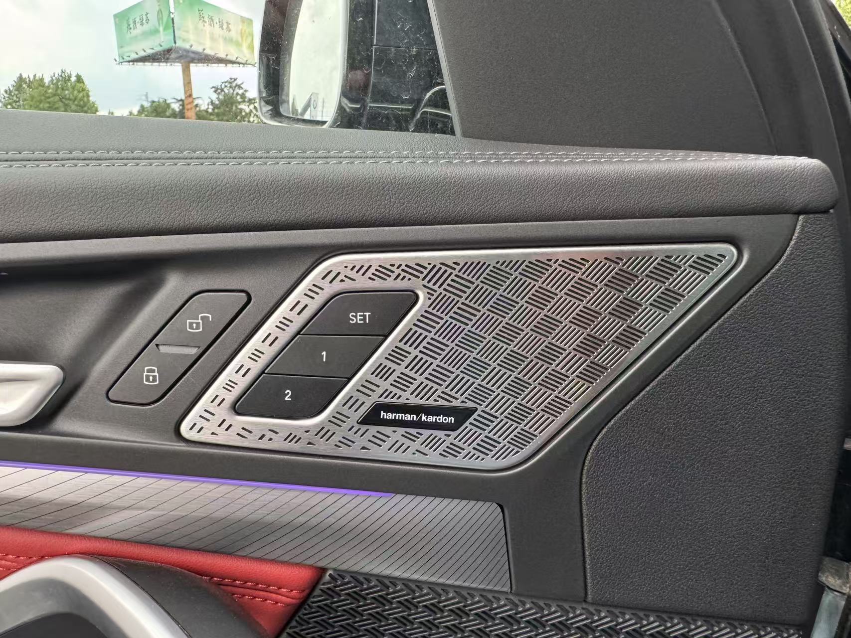 BMW iX1 2023 car image #8