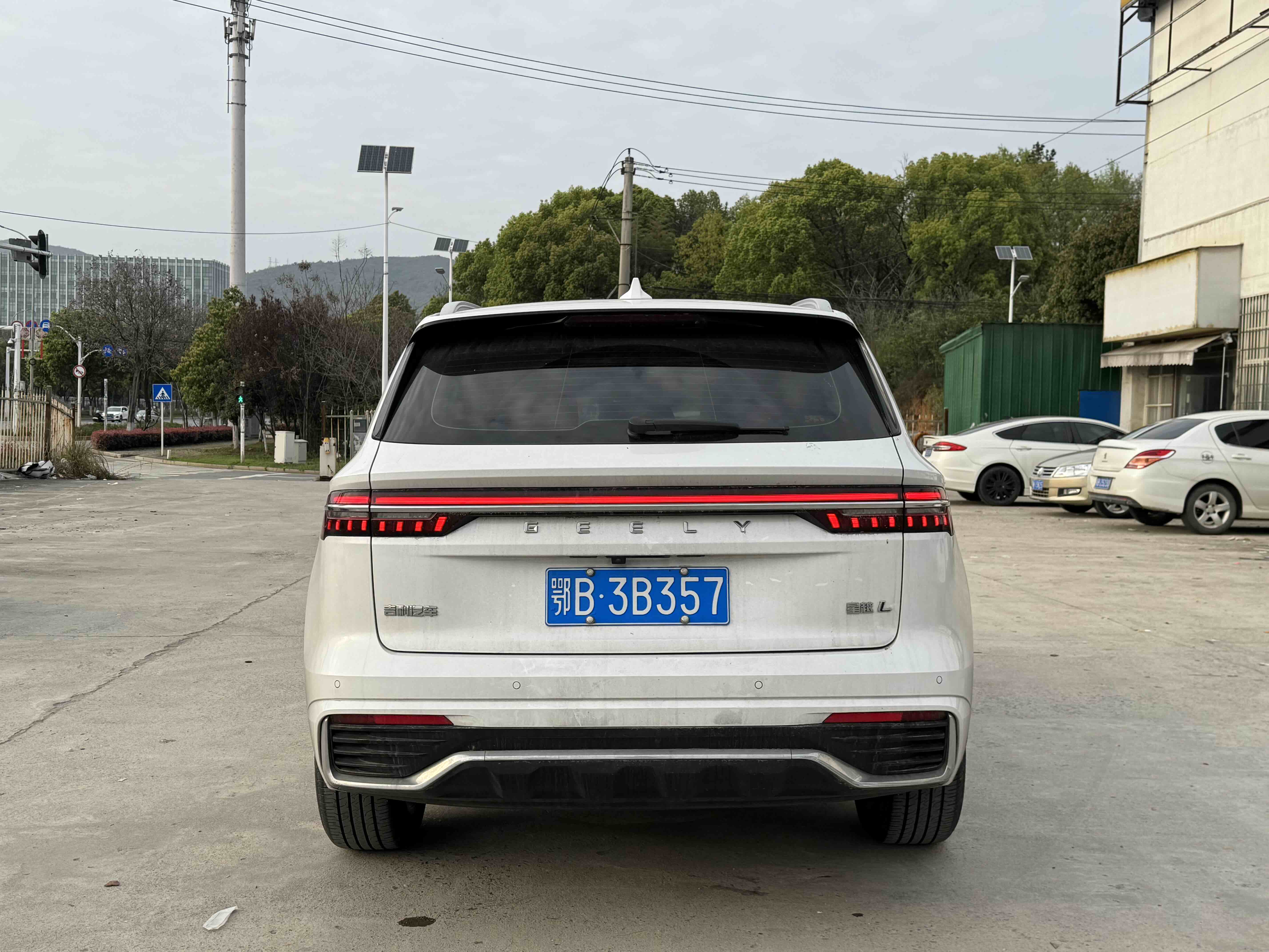 GEELY Monjaro 2024 car image #8