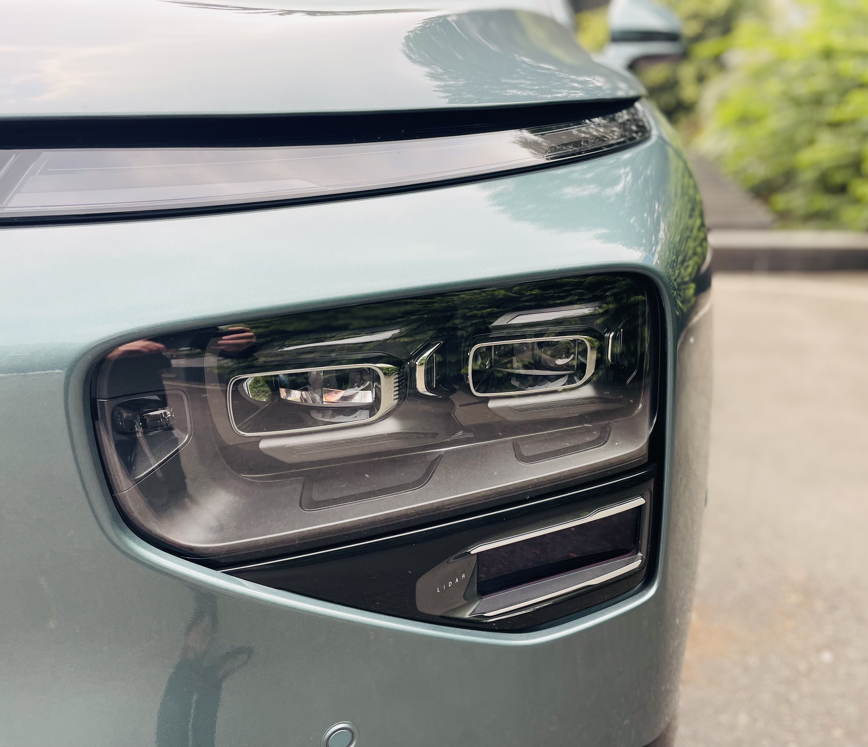 Xpeng G9 2024 car image #8