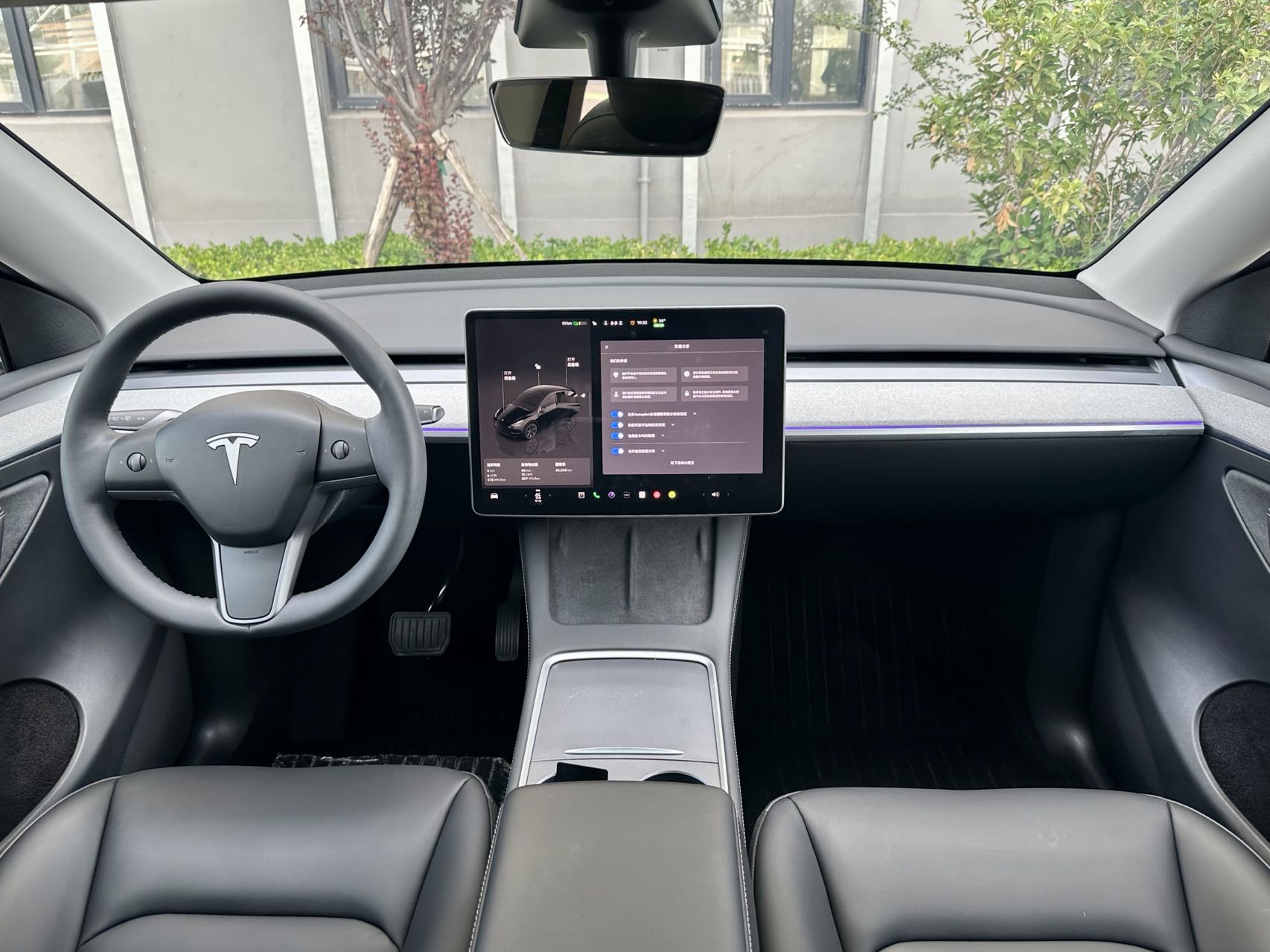 Tesla Model Y 2024 car image #8