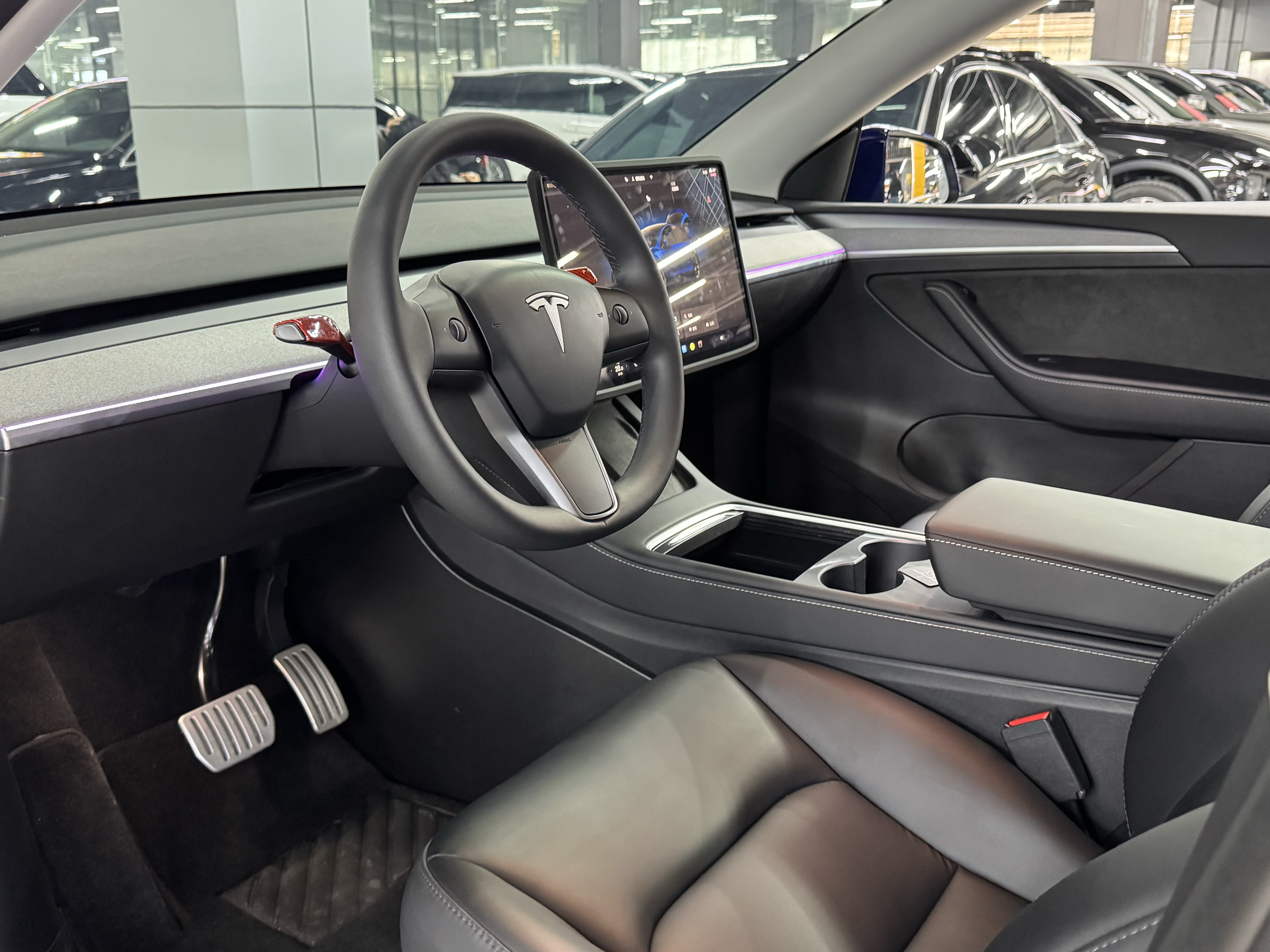 Tesla Model Y 2024 #8 Tesla Model Y 2024 car image #8