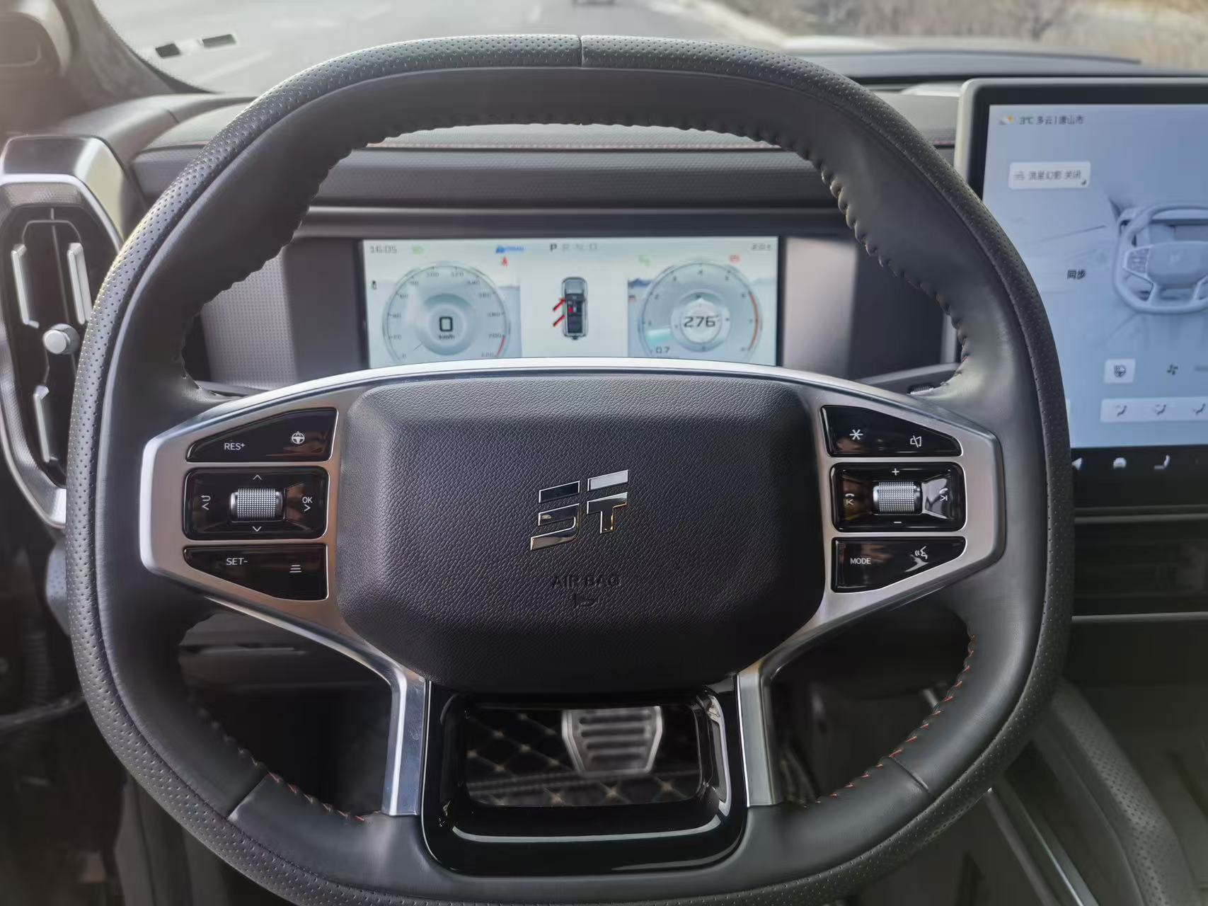 Jetour Traveller 2023 car image #8