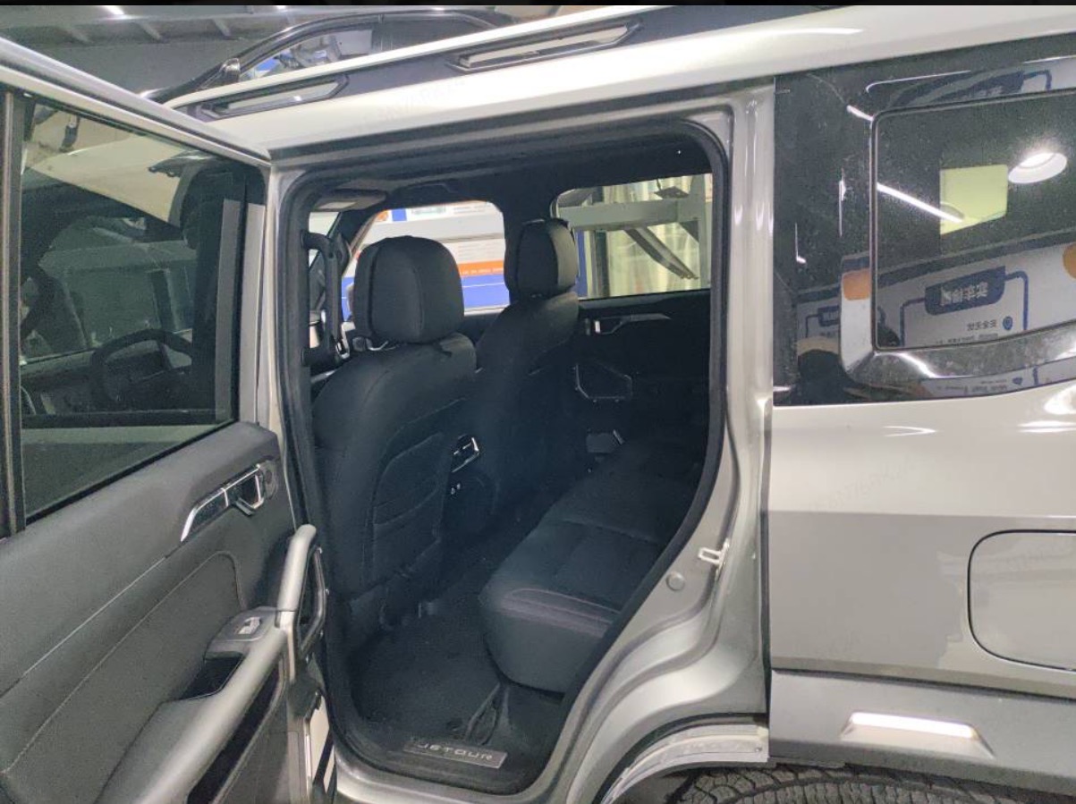 Jetour Traveller 2024 car image #8