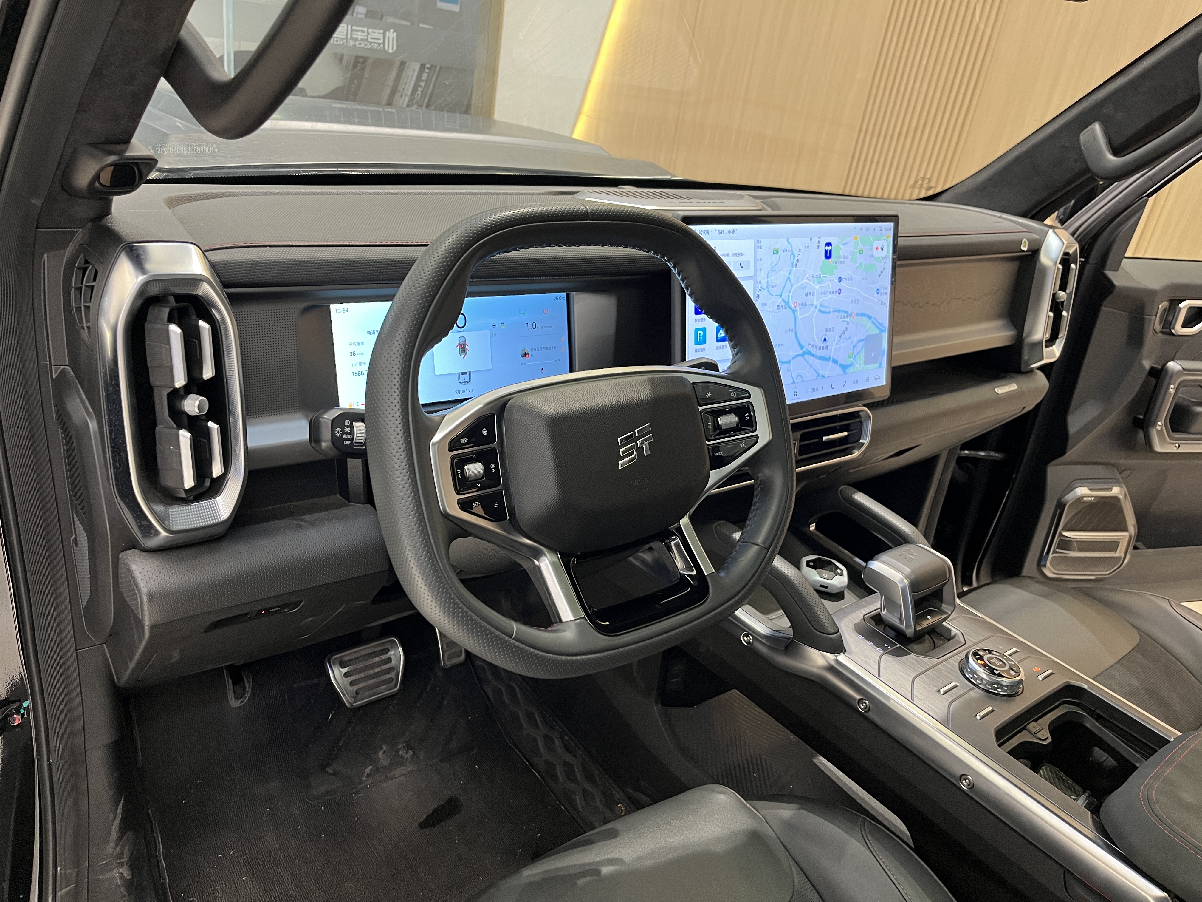 Jetour Traveller 2023 car image #8