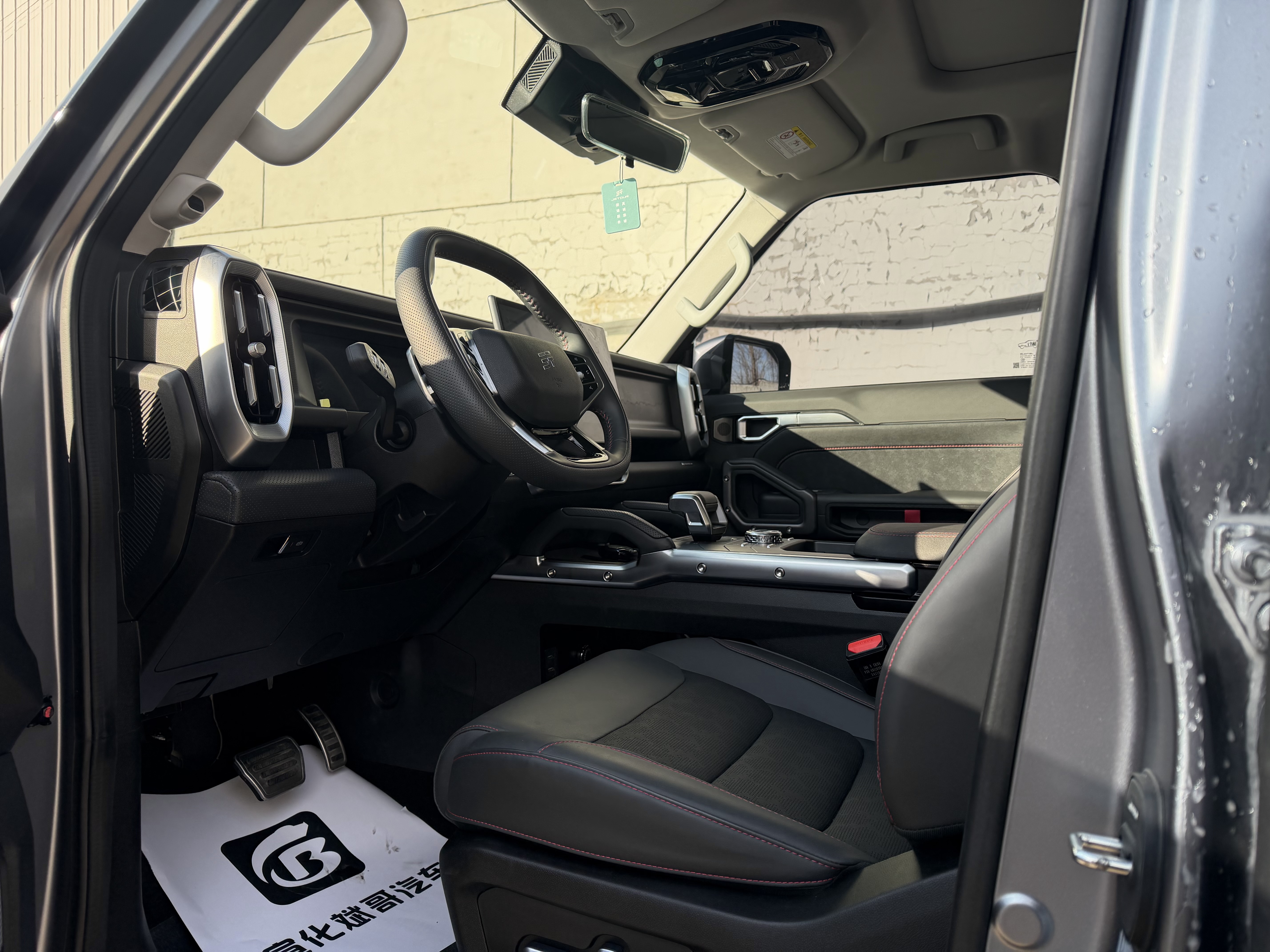 Jetour Traveller 2025 car image #8