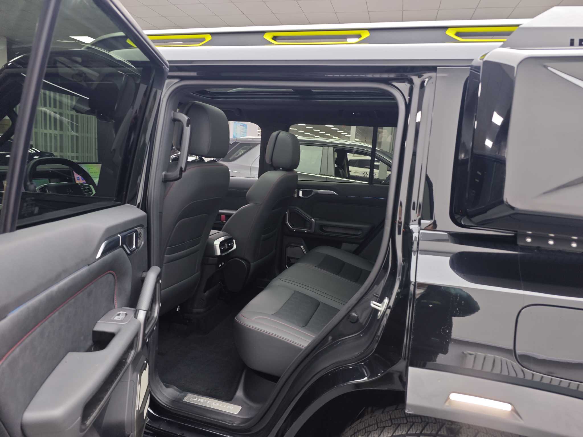 Jetour Shanhai Traveller 2024 car image #8