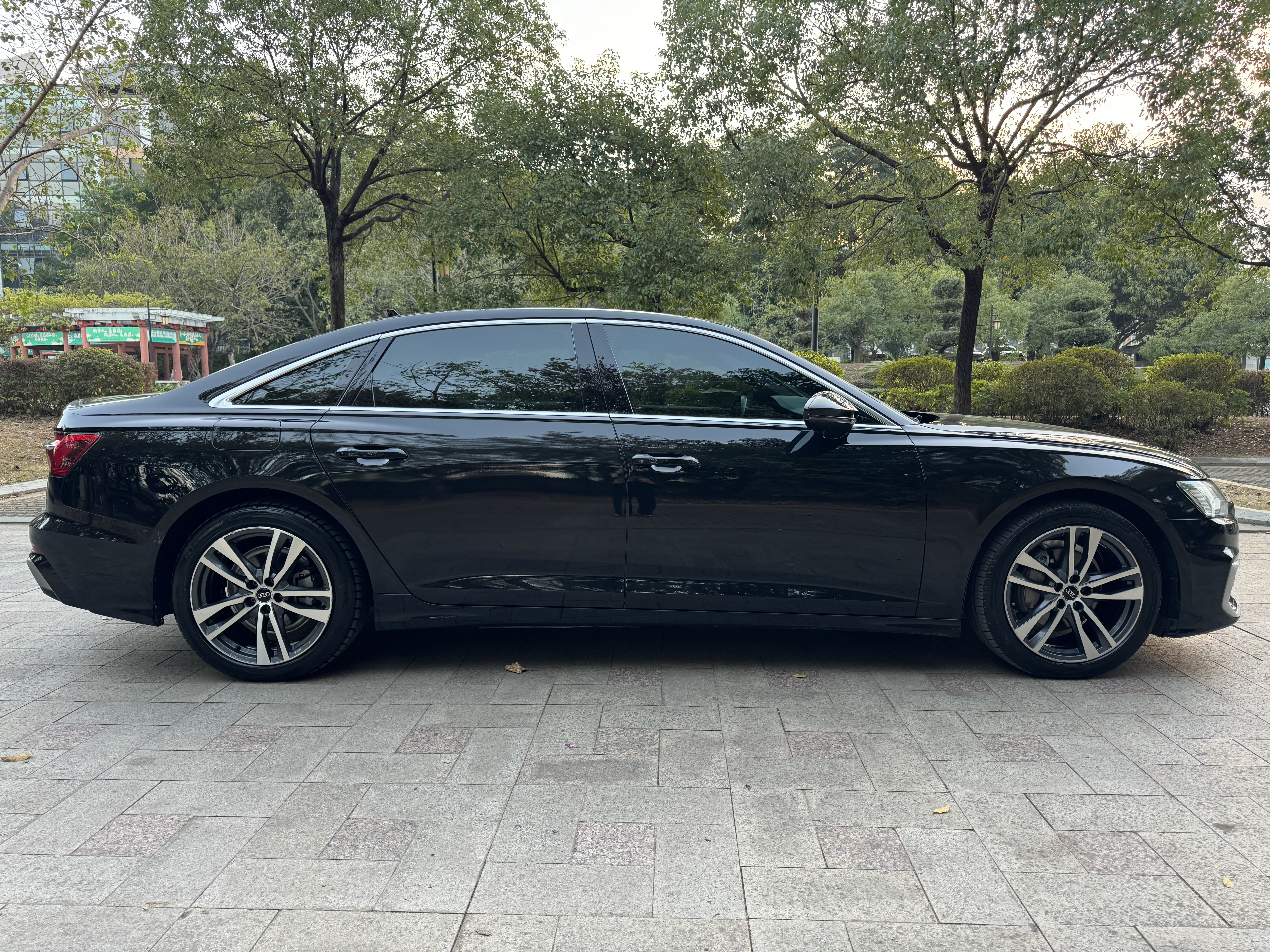 Audi A6L 2024 #8 Audi A6L 2024 car image #8