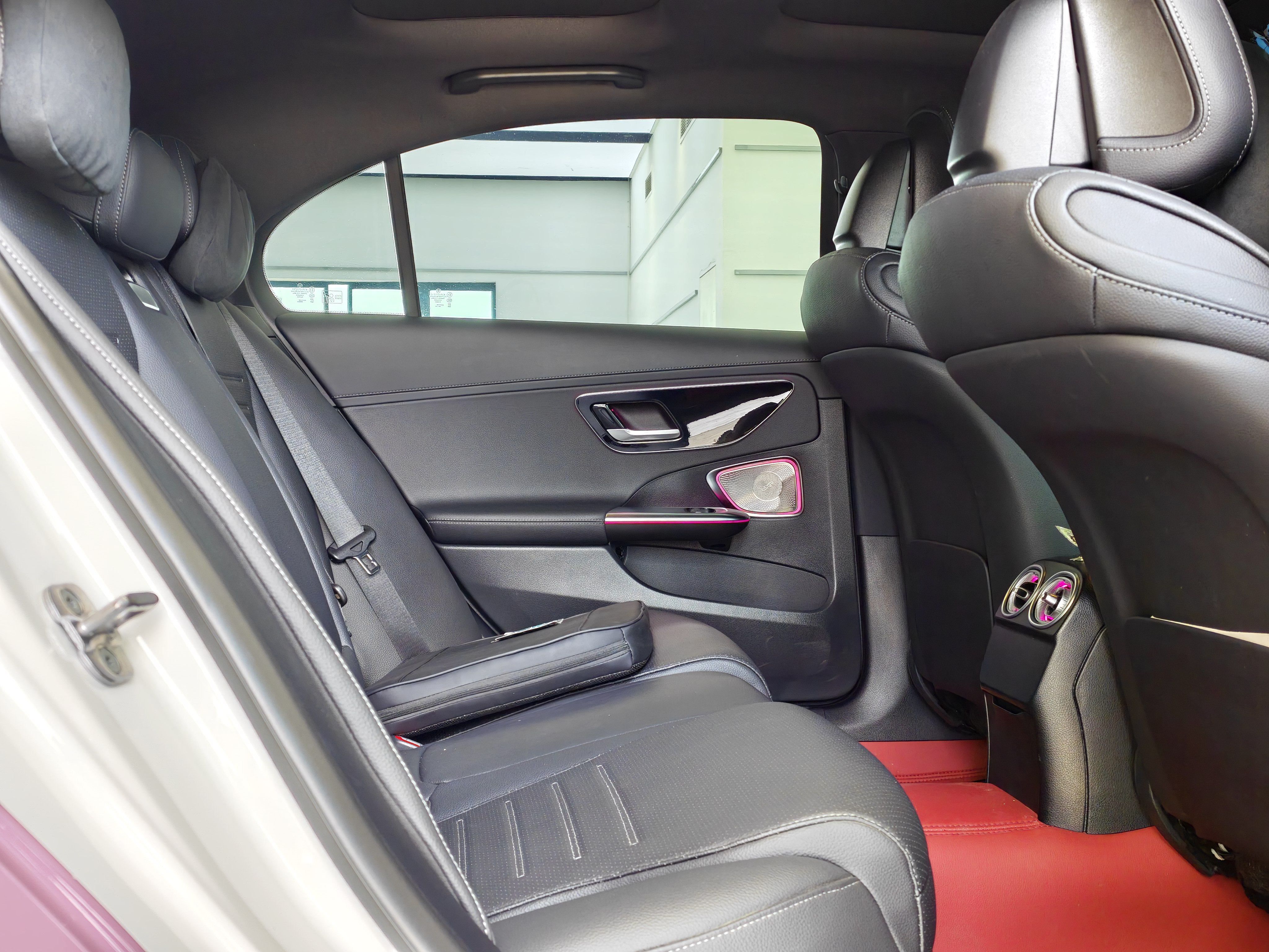 Mercedes-Benz C Class 2024 car image #8