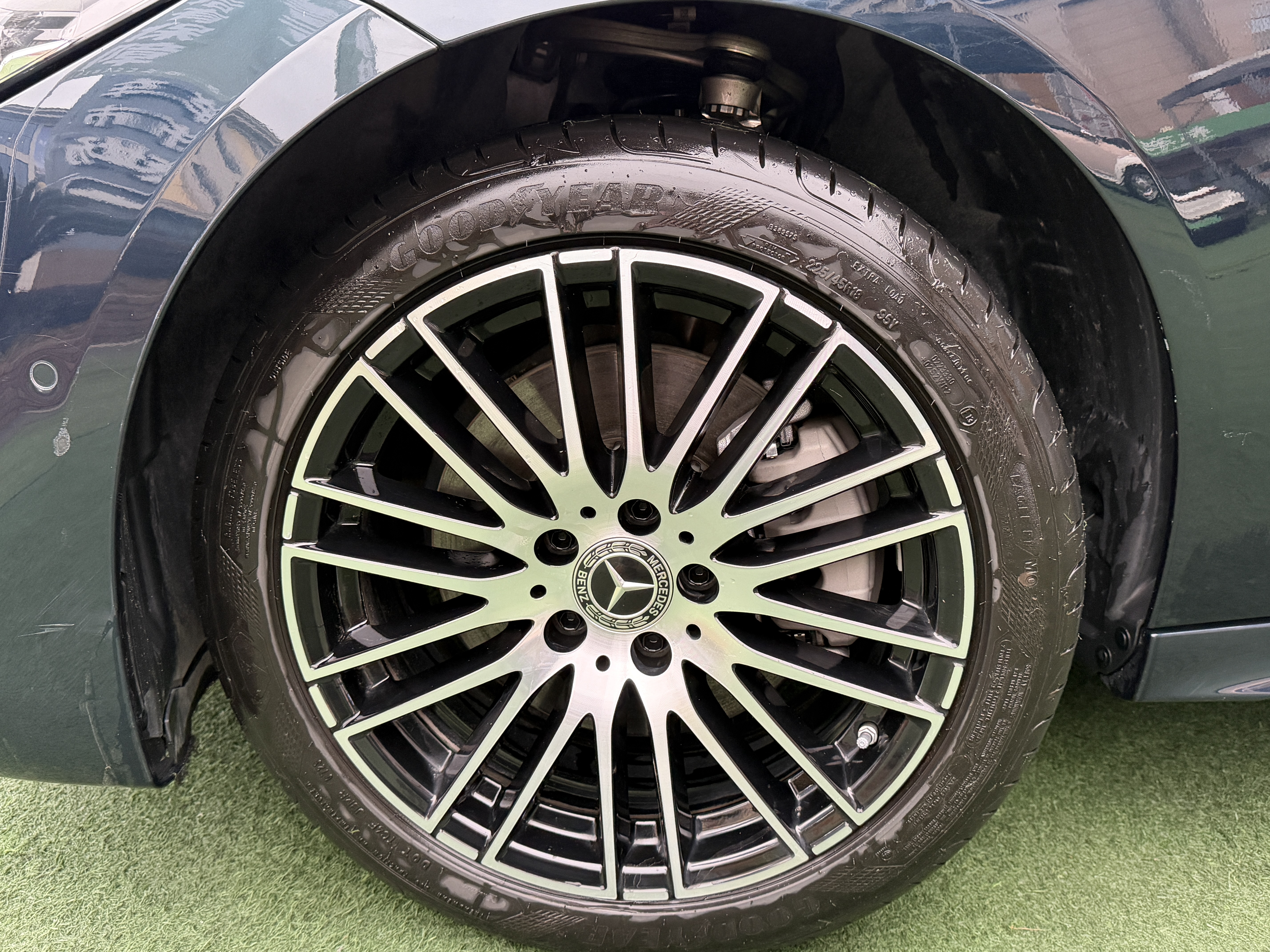 Mercedes-Benz C Class 2023 car image #8