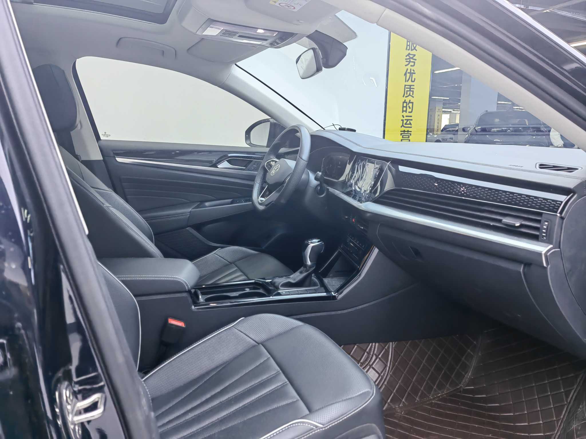 Volkswagen Passat 2023 car image #8