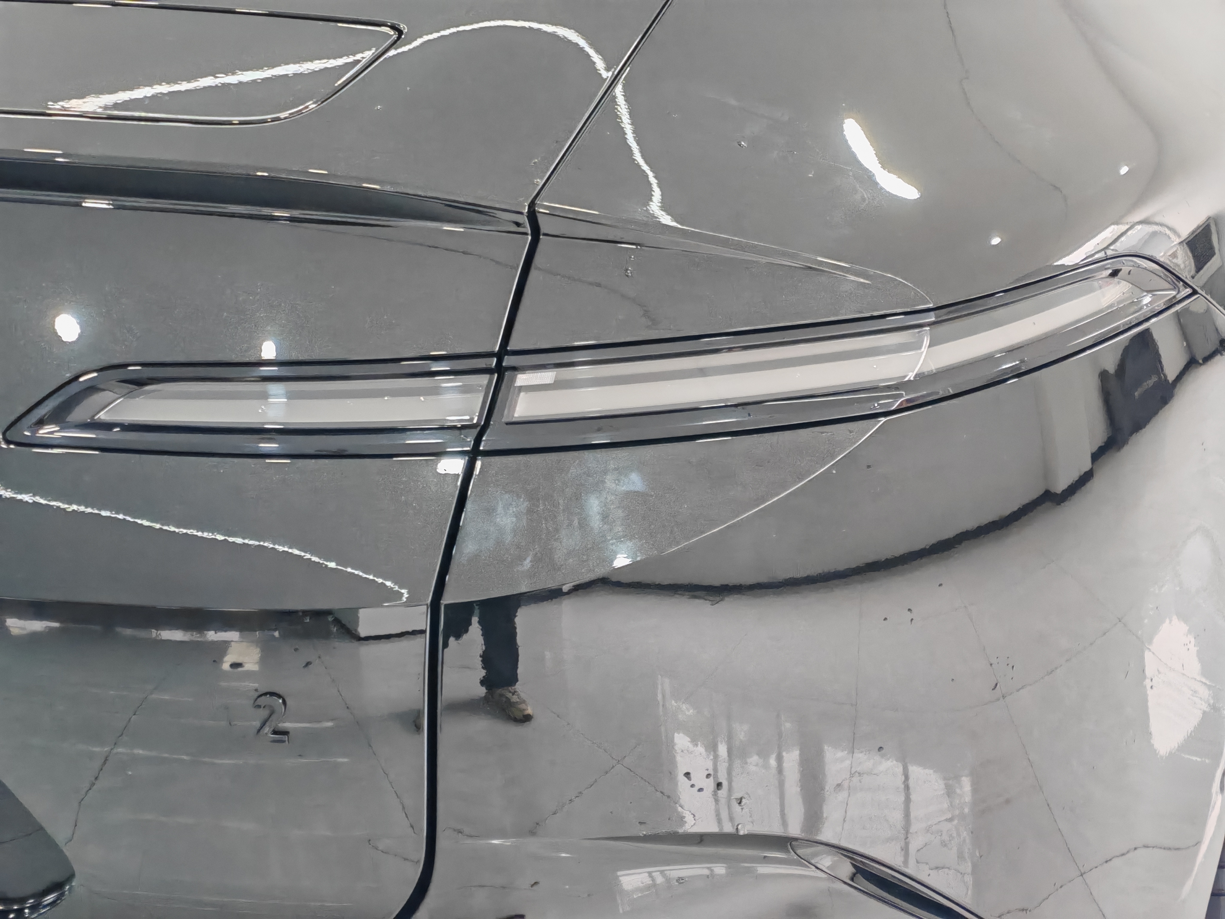 Avatr 12 2024 car image #8