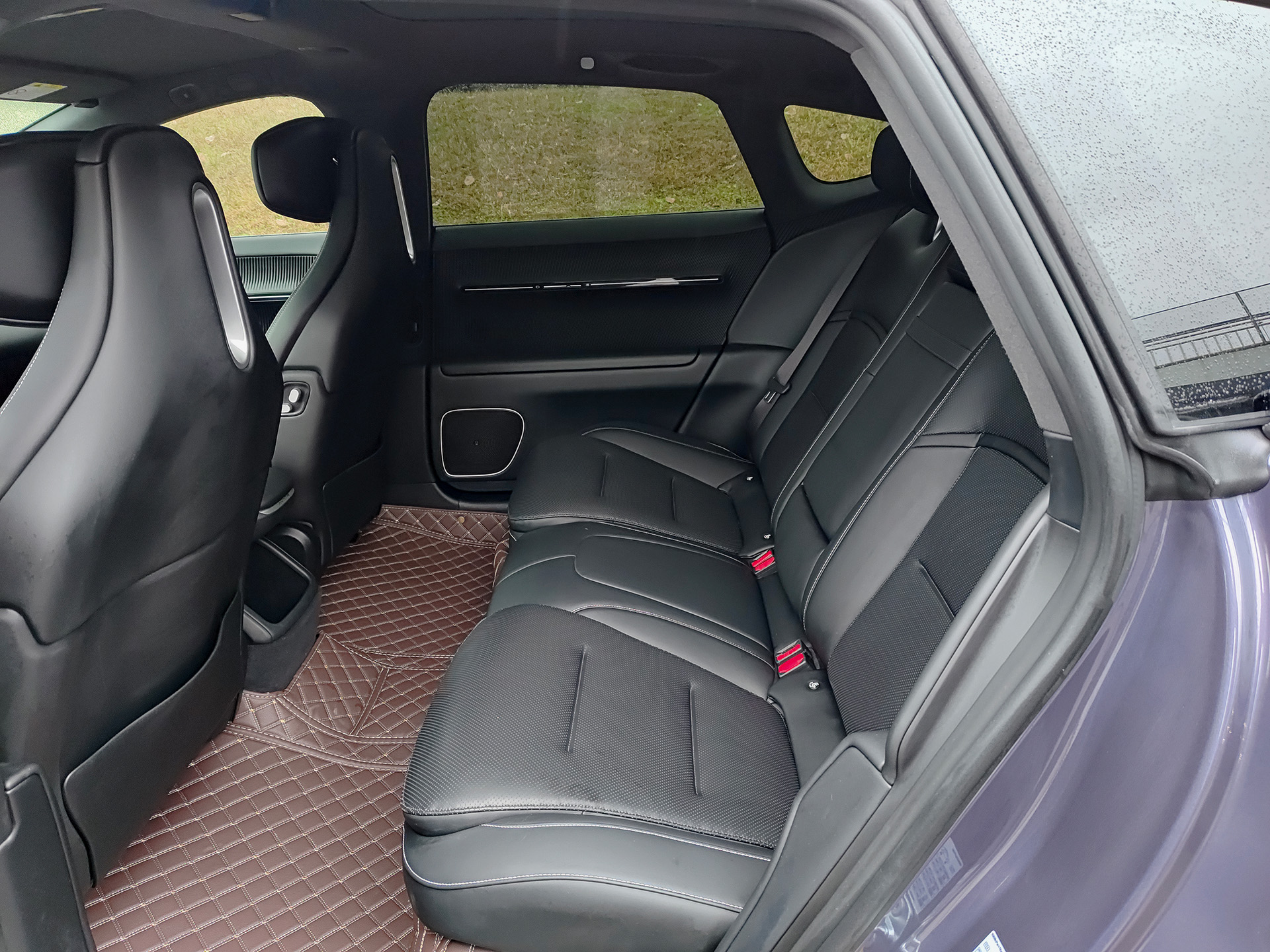 Avatr 12 2024 car image #8