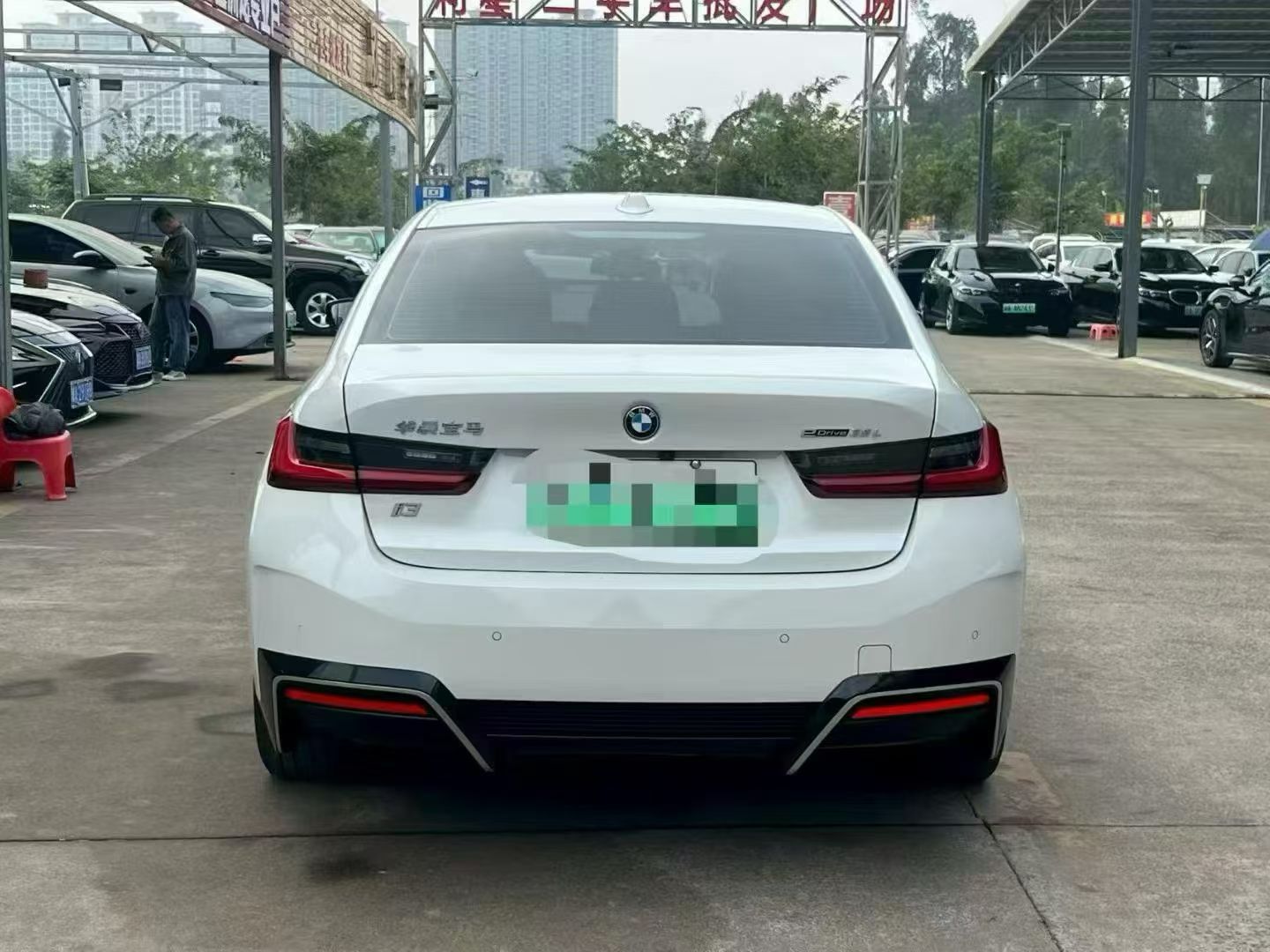 BMW i3 2024 car image #8